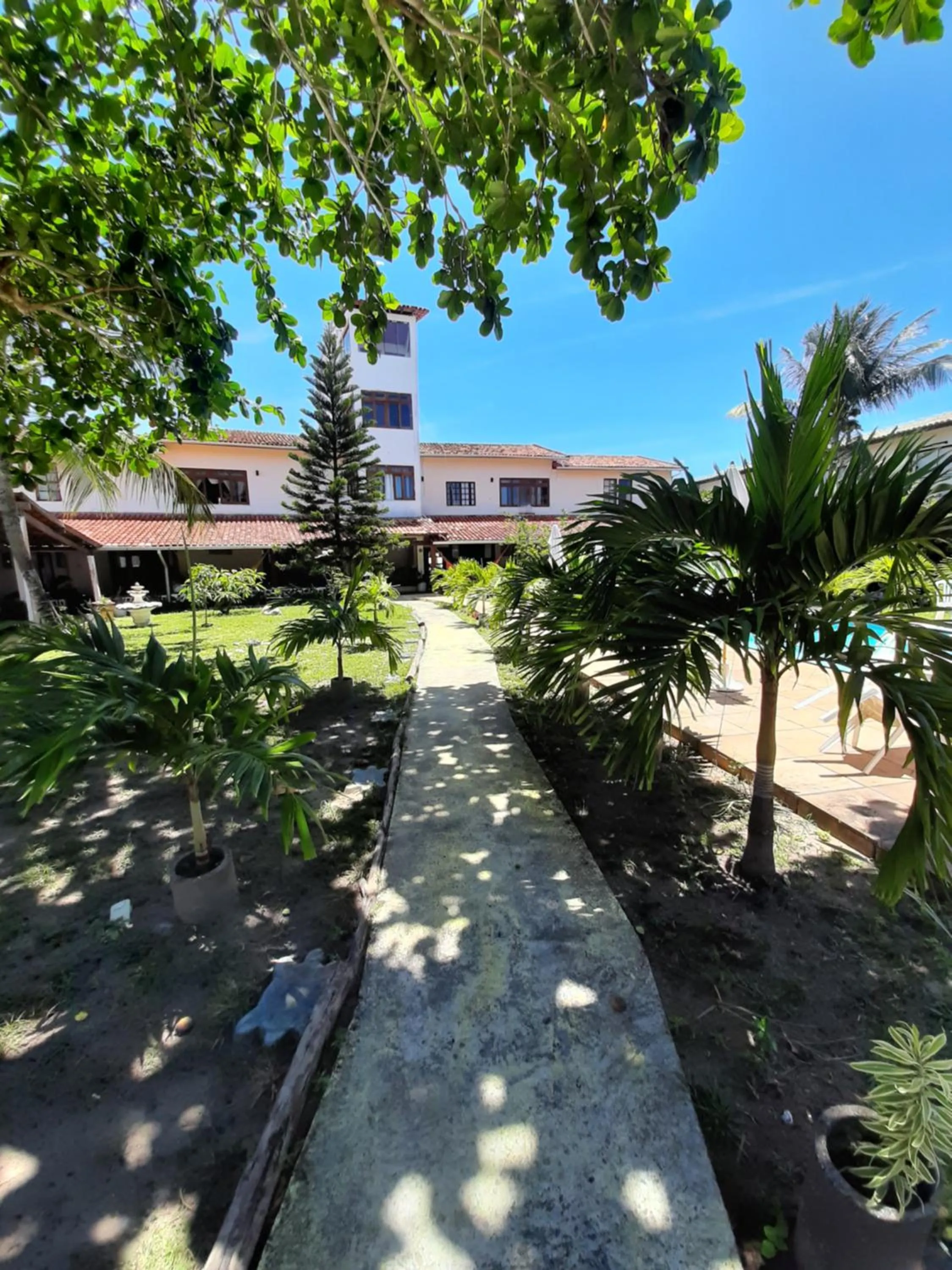 Swimming pool in Pousada da Mércia - Itapuã (BA)