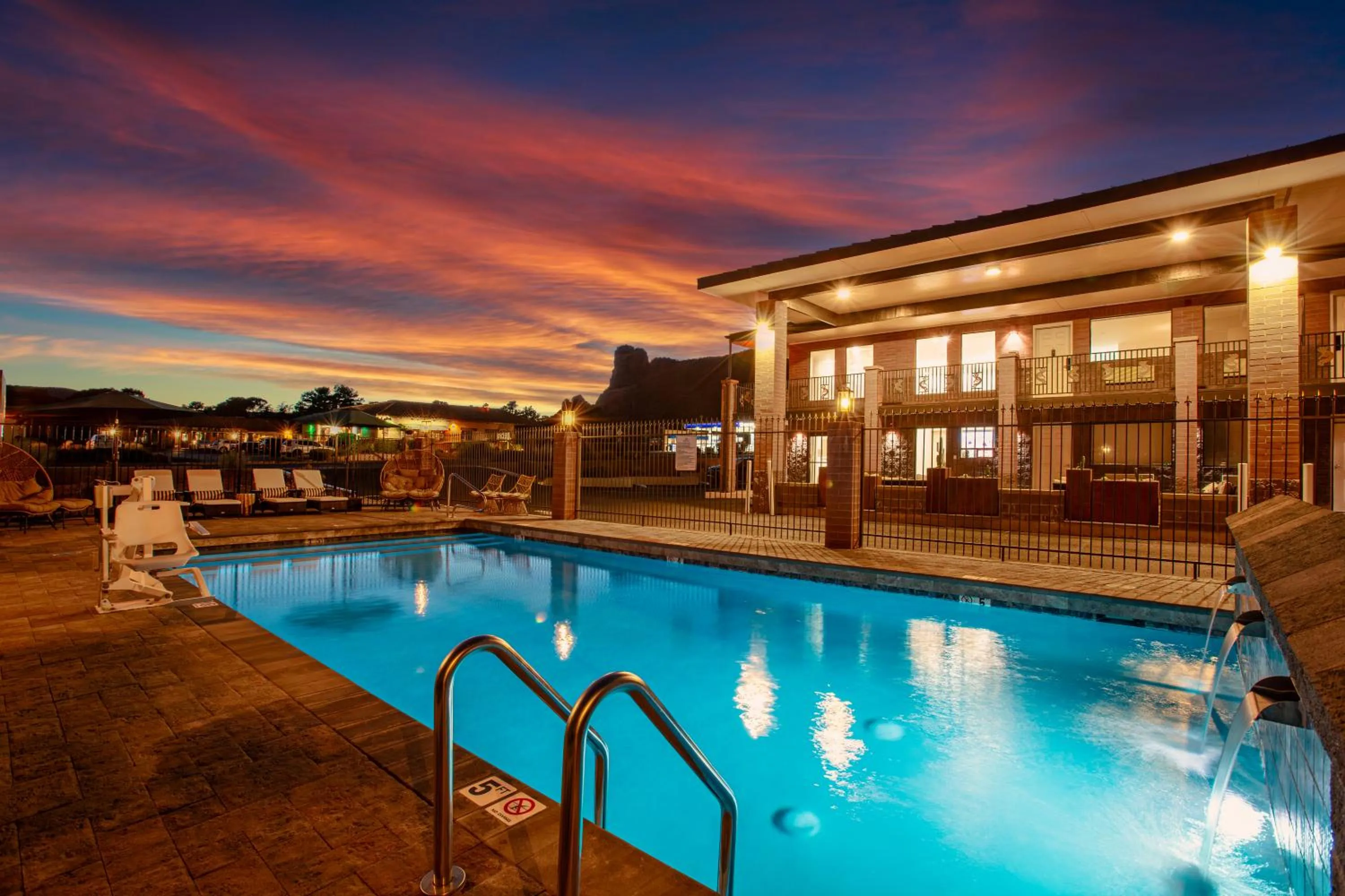 Swimming pool in Kokopelli Inn Sedona, Trademark Collection by Wyndham