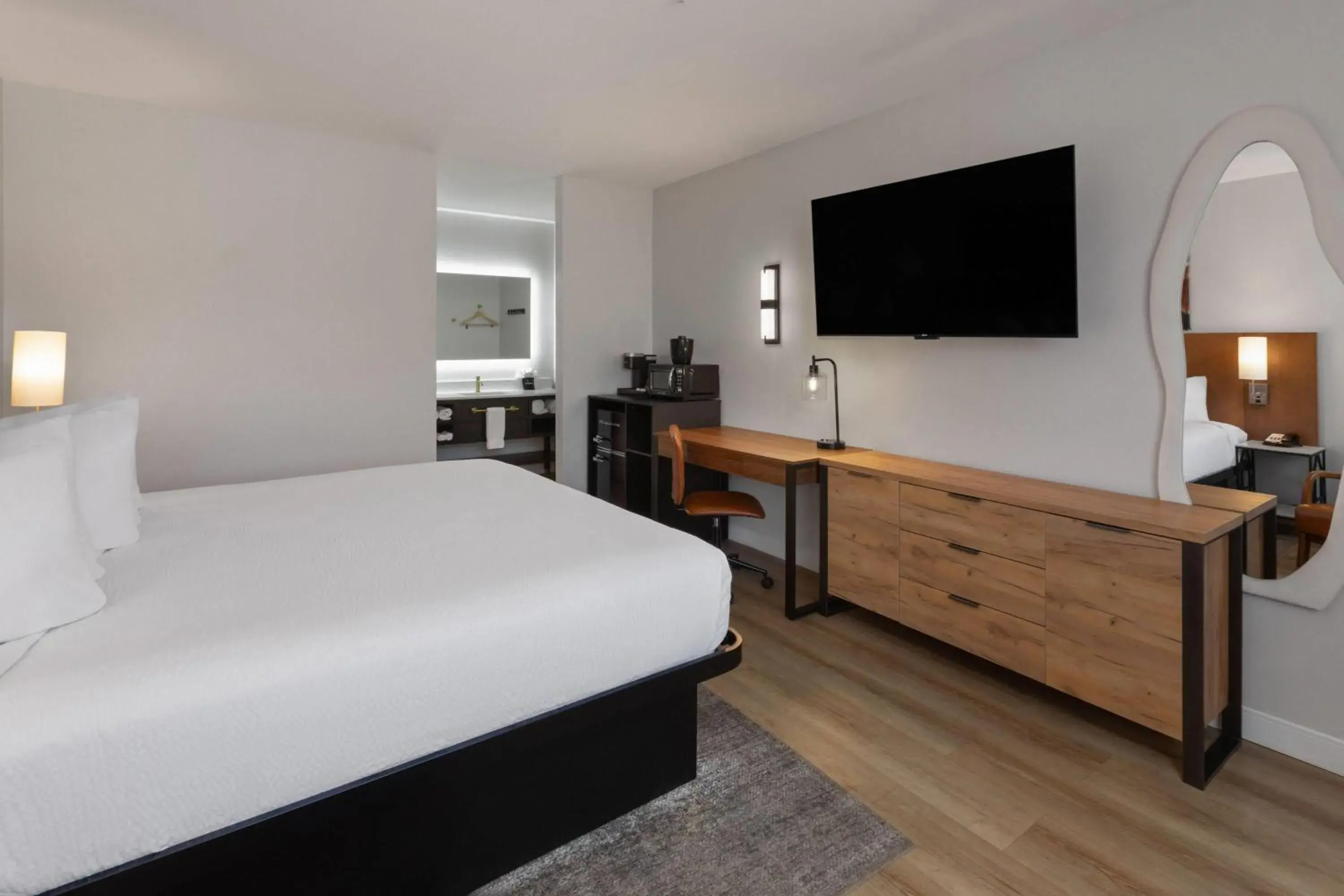 Photo of the whole room, Bed in Kokopelli Inn Sedona, Trademark Collection by Wyndham Photo of the whole room, Bed in Kokopelli Inn Sedona, Trademark Collection by Wyndham