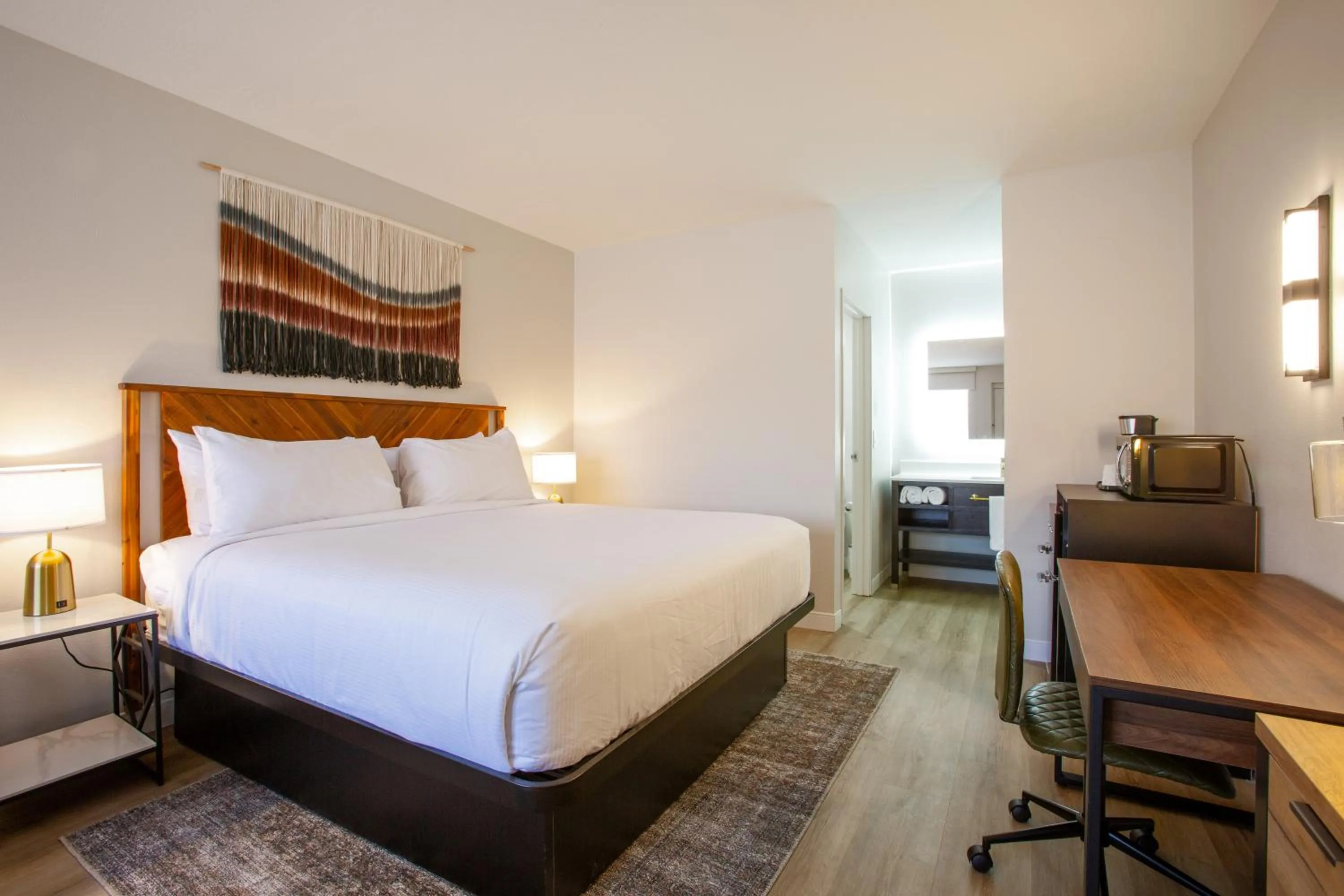 Bed in Kokopelli Inn Sedona, Trademark Collection by Wyndham