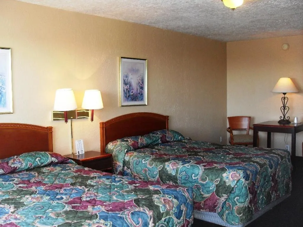 Bed in Western Ridge Motel