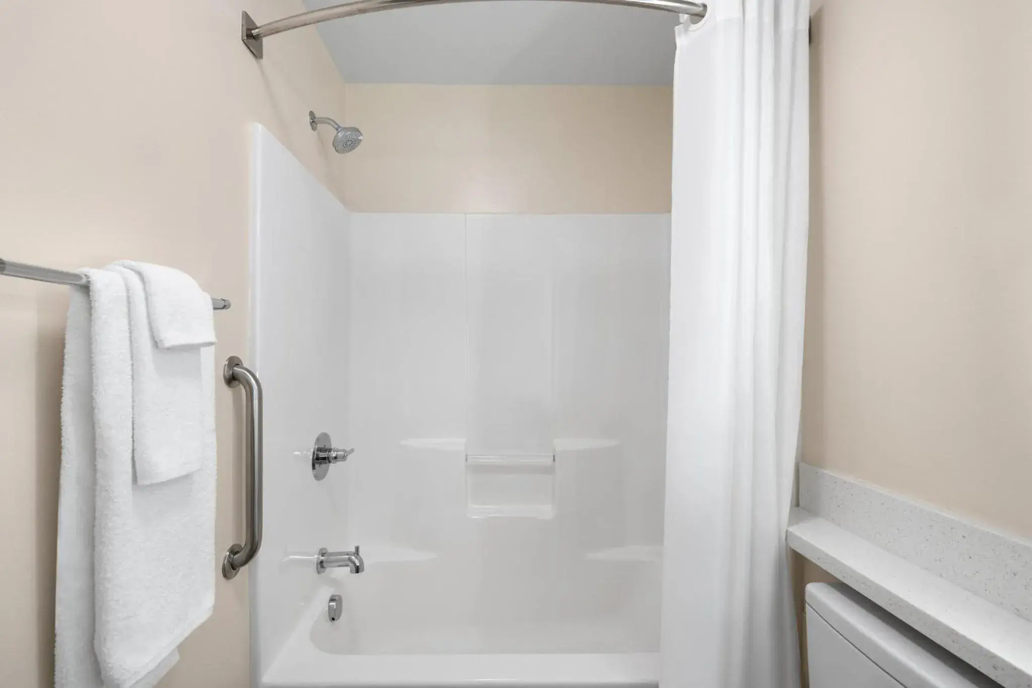 Queen Studio - Smoking in Candlewood Suites Sioux Falls by IHG Queen Studio - Smoking in Candlewood Suites Sioux Falls by IHG