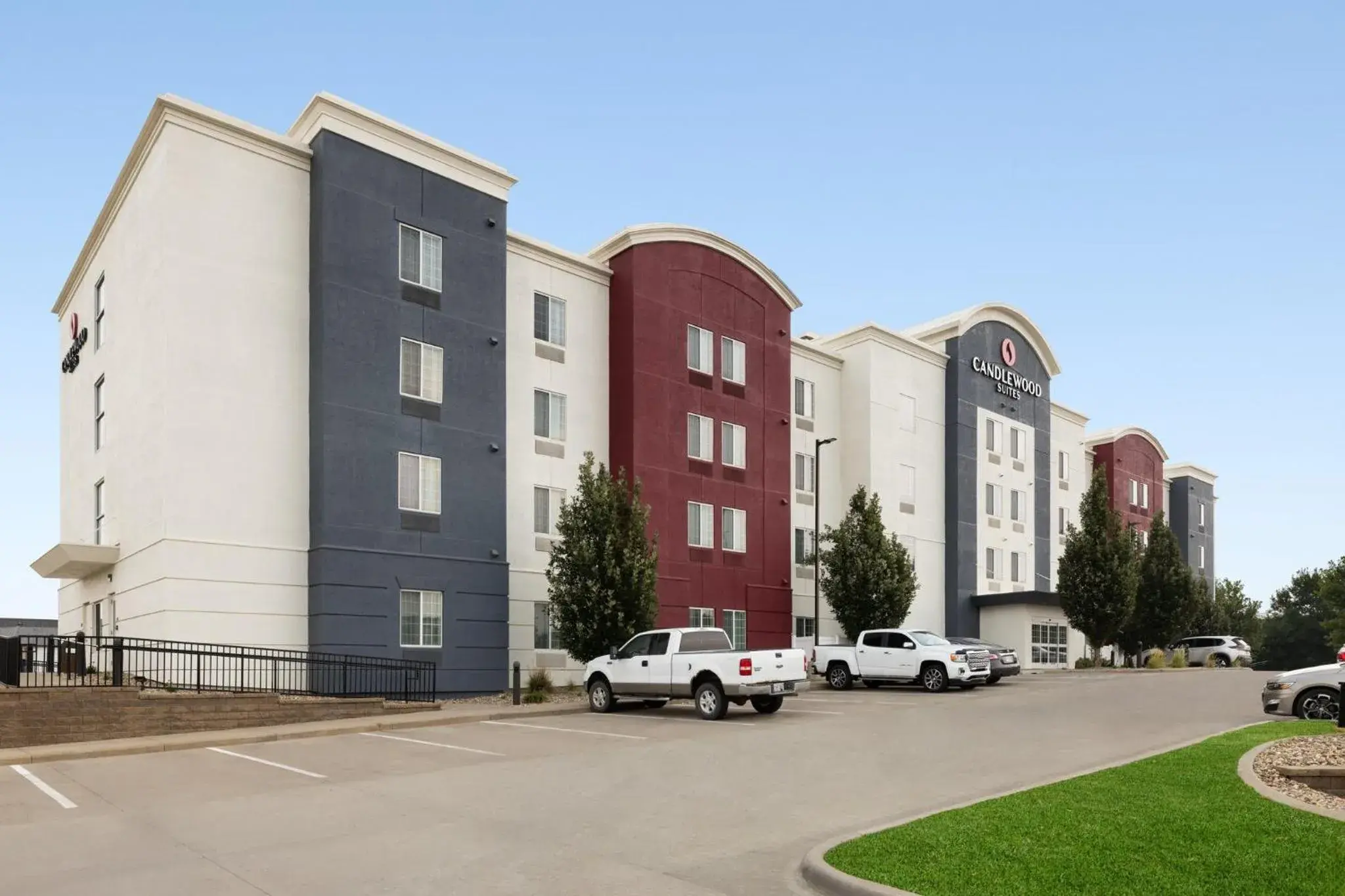 Property building in Candlewood Suites Sioux Falls by IHG Property building in Candlewood Suites Sioux Falls by IHG