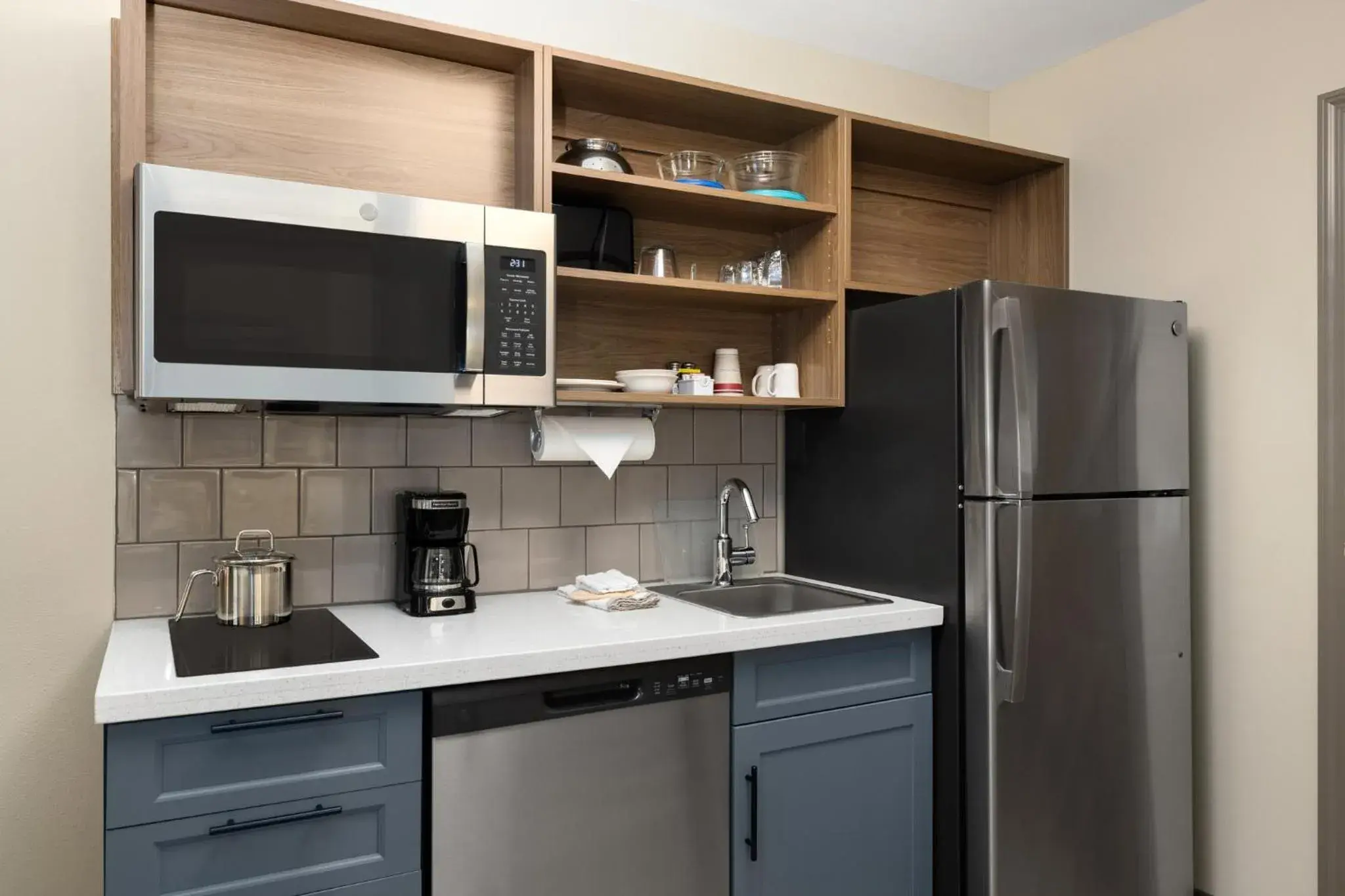 Queen Studio with Two Queen Beds - Non-Smoking in Candlewood Suites Sioux Falls by IHG Queen Studio with Two Queen Beds - Non-Smoking in Candlewood Suites Sioux Falls by IHG