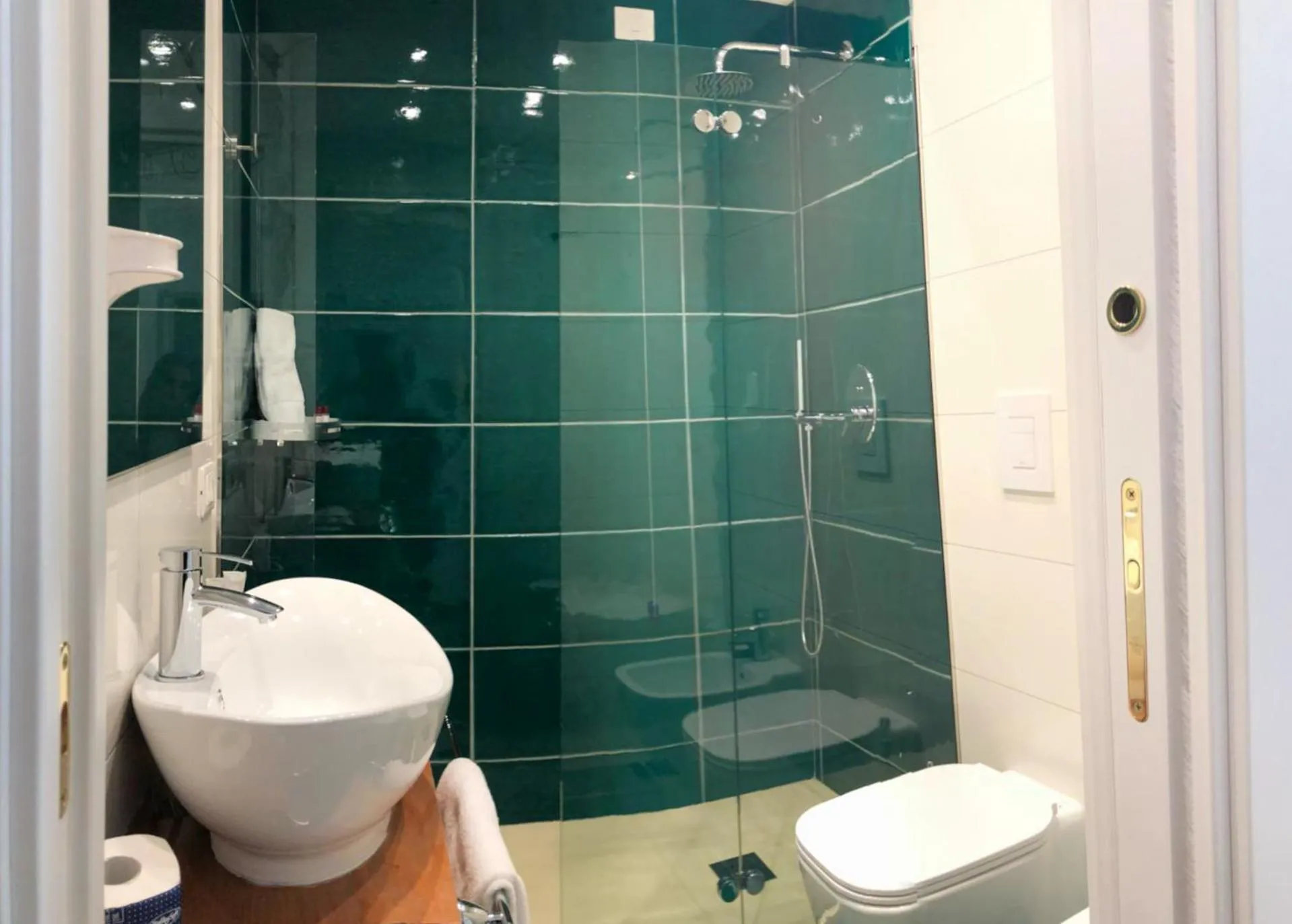 Bathroom in B&B Sosta Flegrea