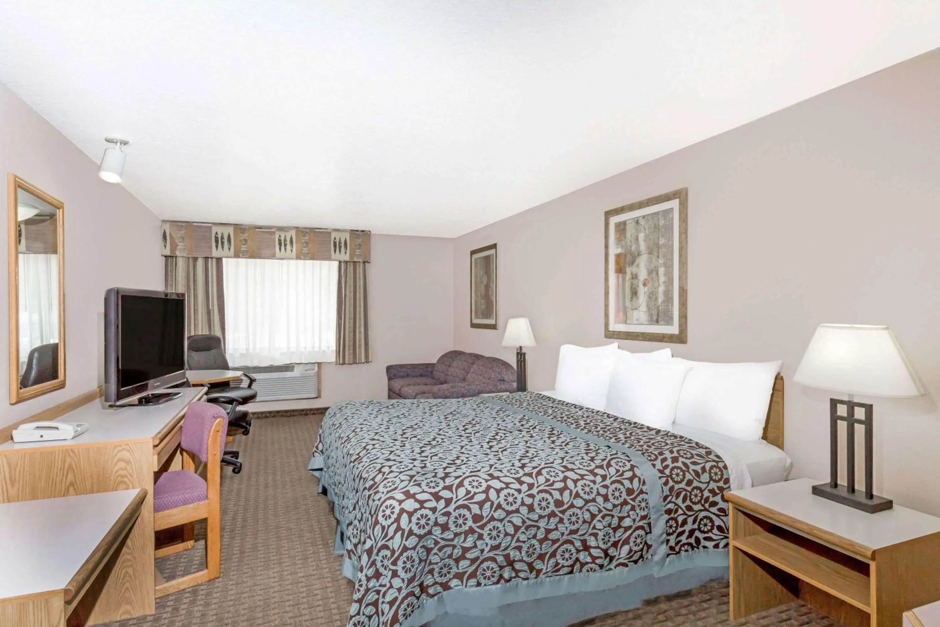 Photo of the whole room, Bed in Days Inn & Suites by Wyndham Kanab