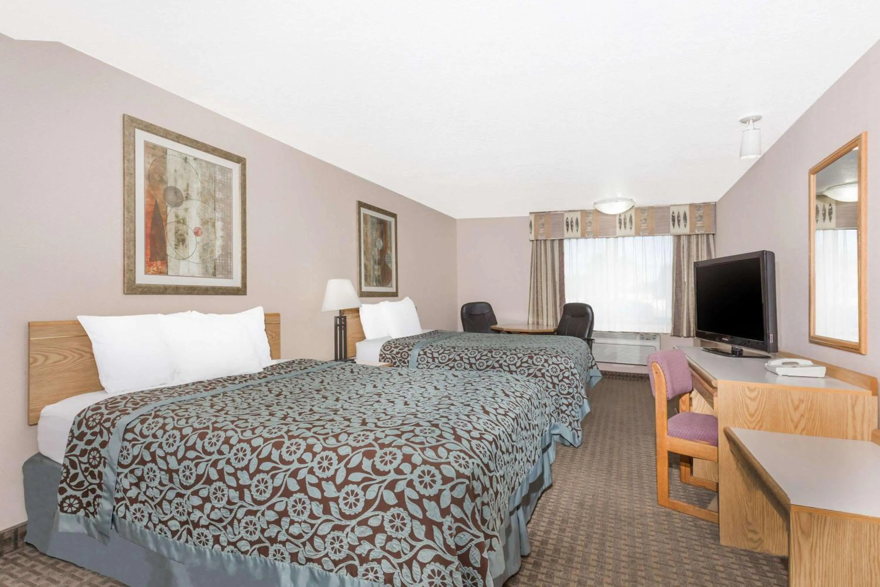 Photo of the whole room, Bed in Days Inn & Suites by Wyndham Kanab