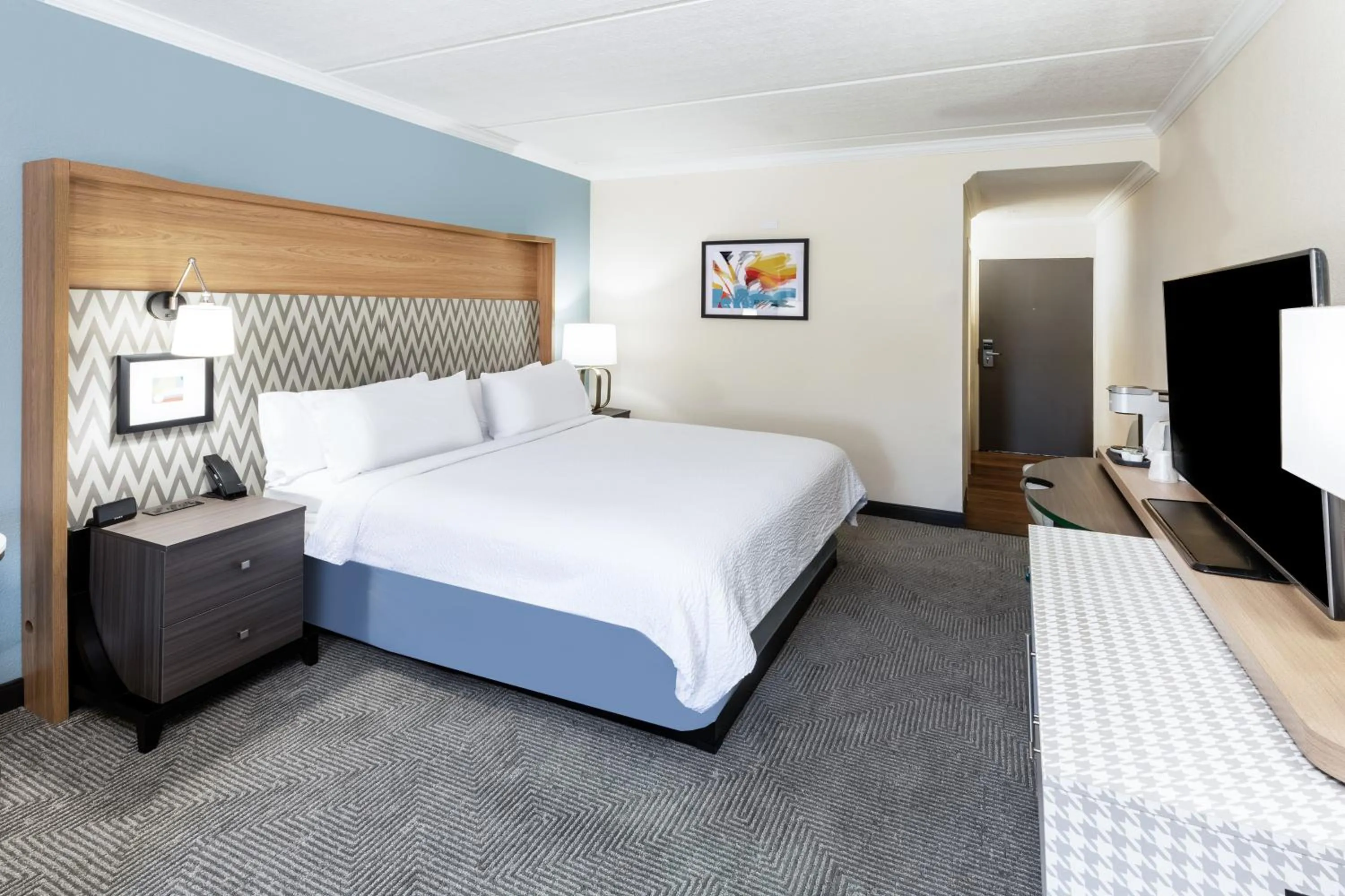 Bed in Holiday Inn Port Arthur - Park Central by IHG