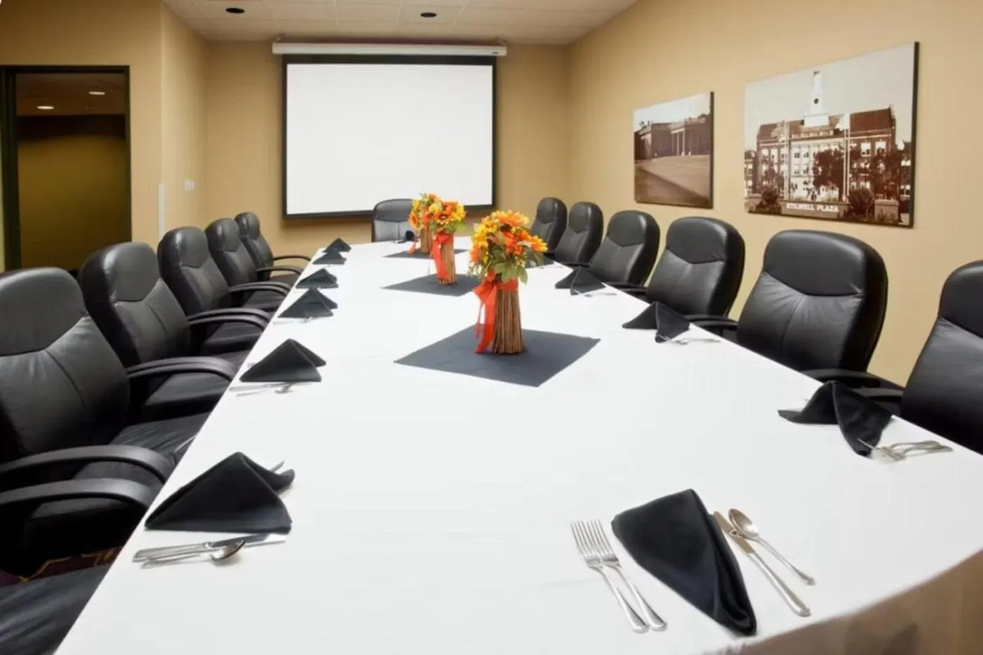 Meeting/conference room in Holiday Inn Port Arthur - Park Central by IHG