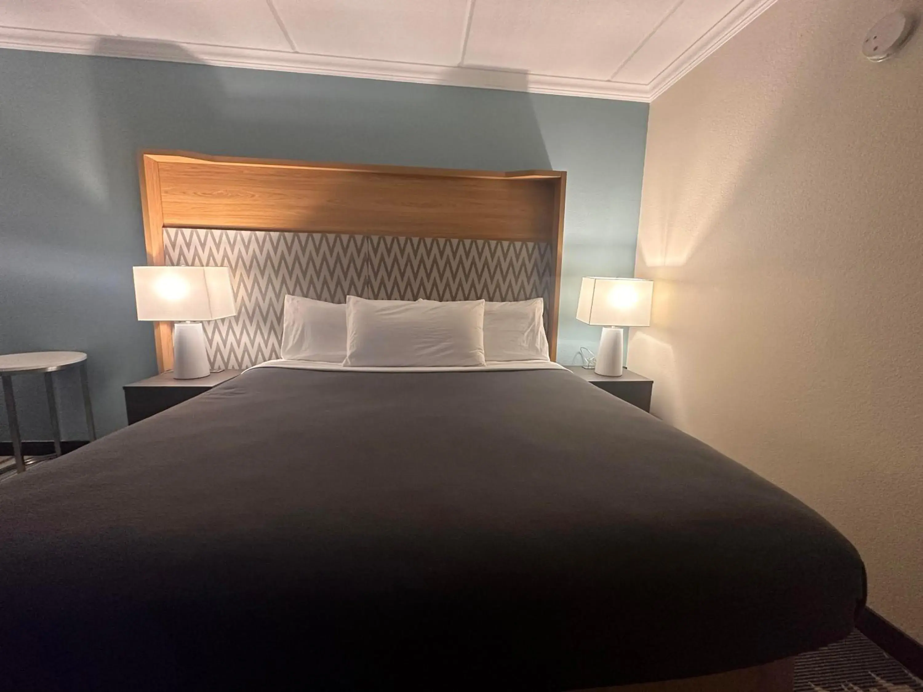 Bed in Holiday Inn Port Arthur - Park Central by IHG Bed in Holiday Inn Port Arthur - Park Central by IHG