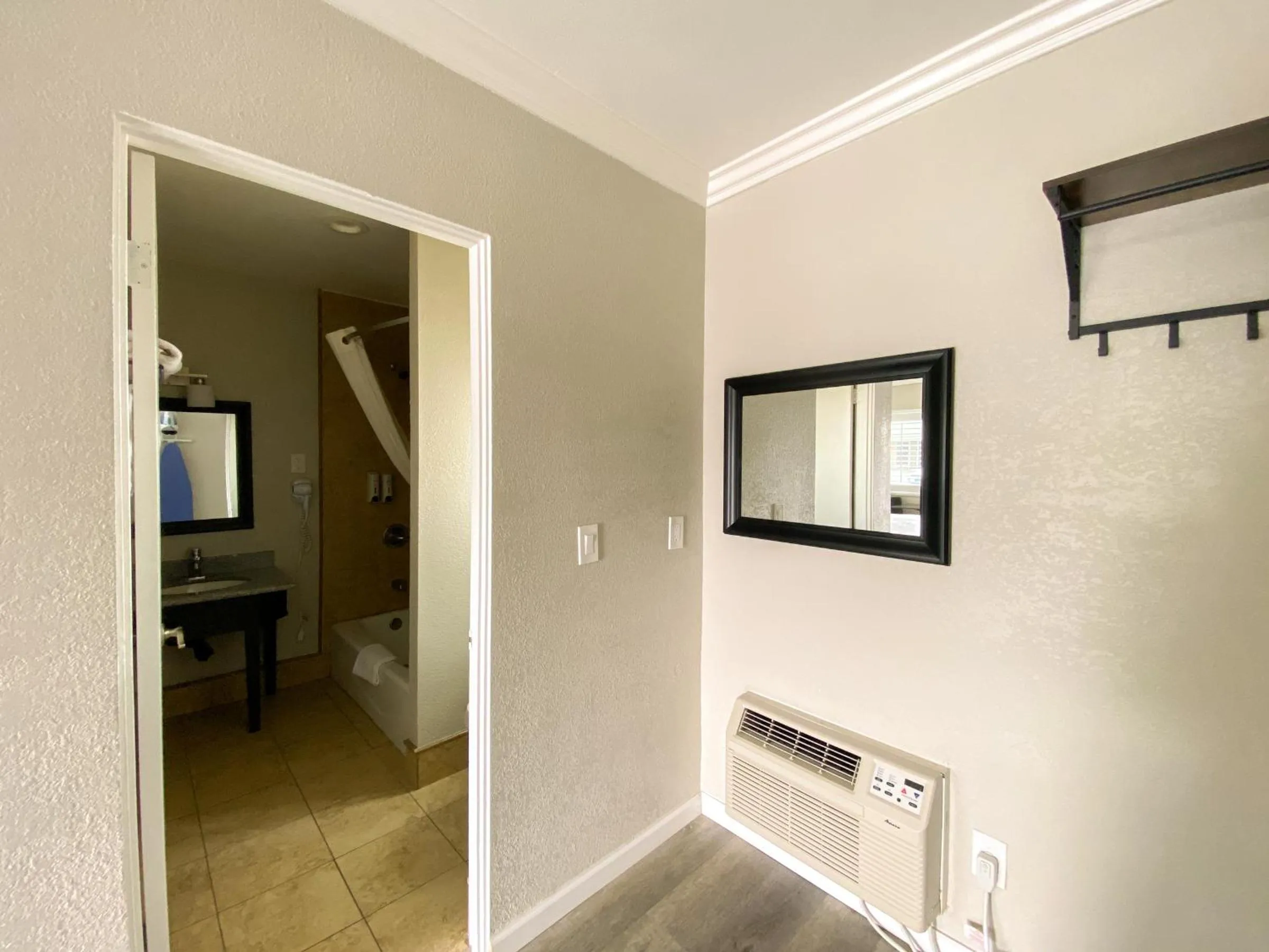 Bedroom in Rockview Inn and Suites