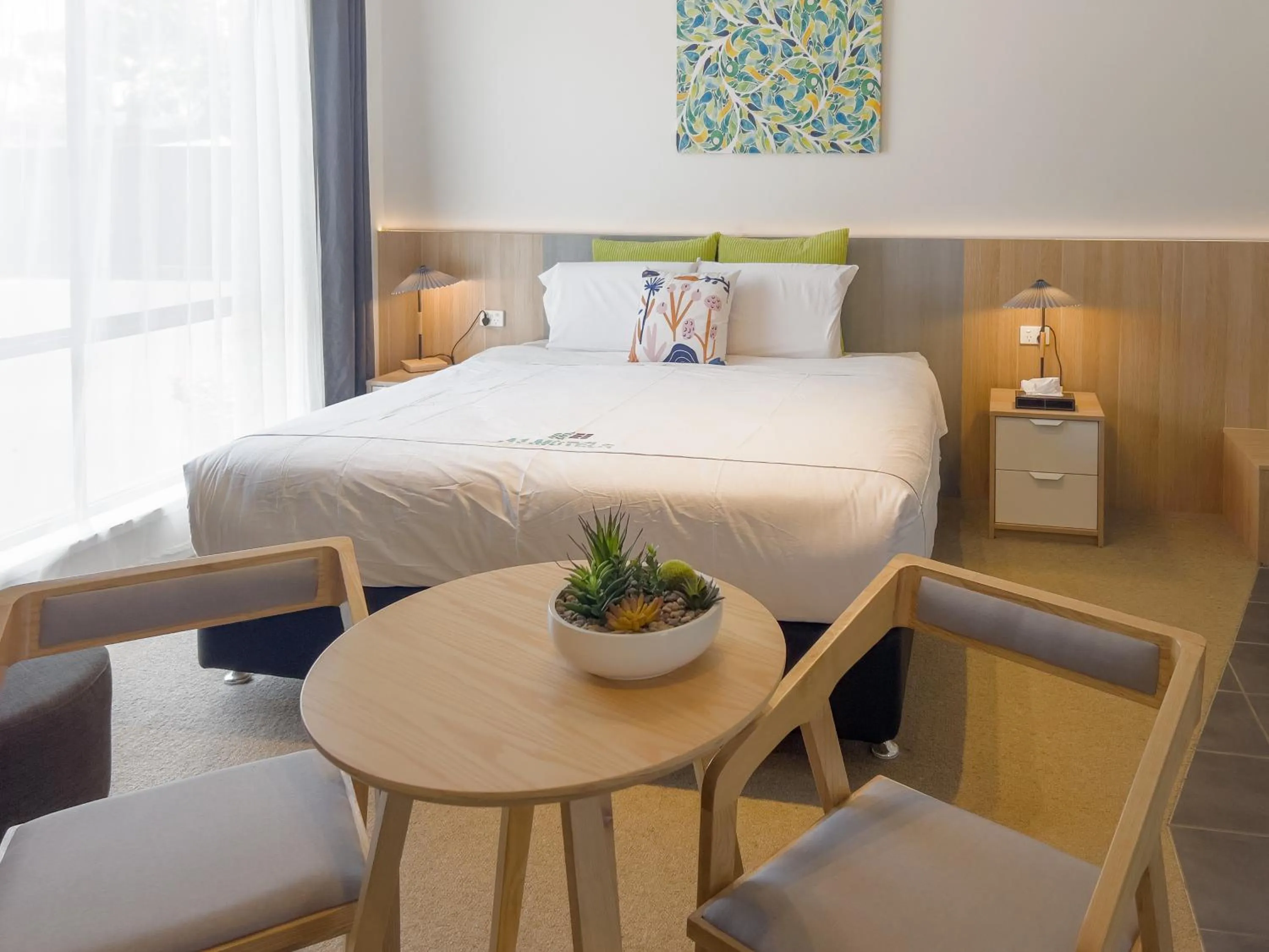 Bed in A1 Motels and Apartments Port Fairy