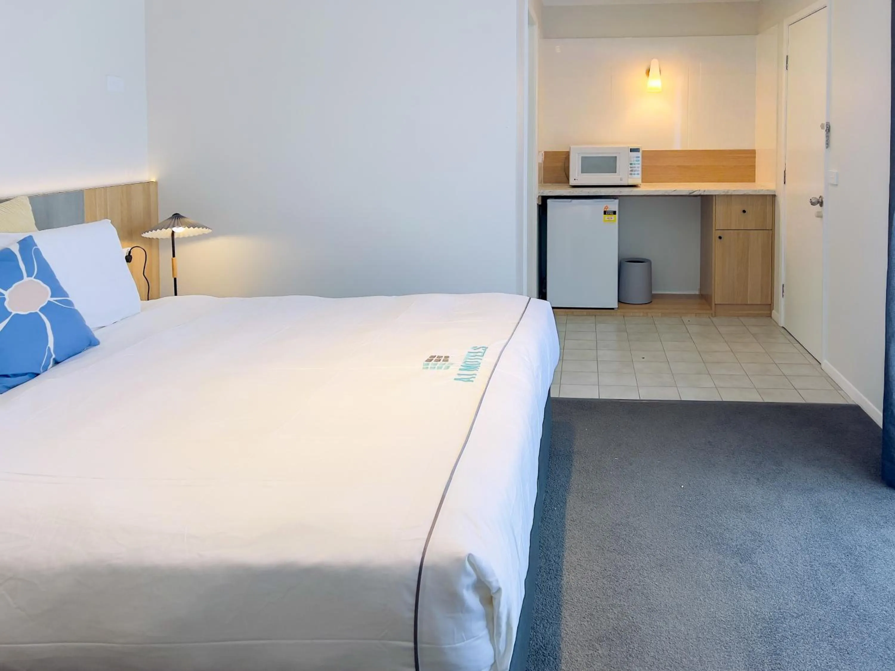 Bed in A1 Motels and Apartments Port Fairy