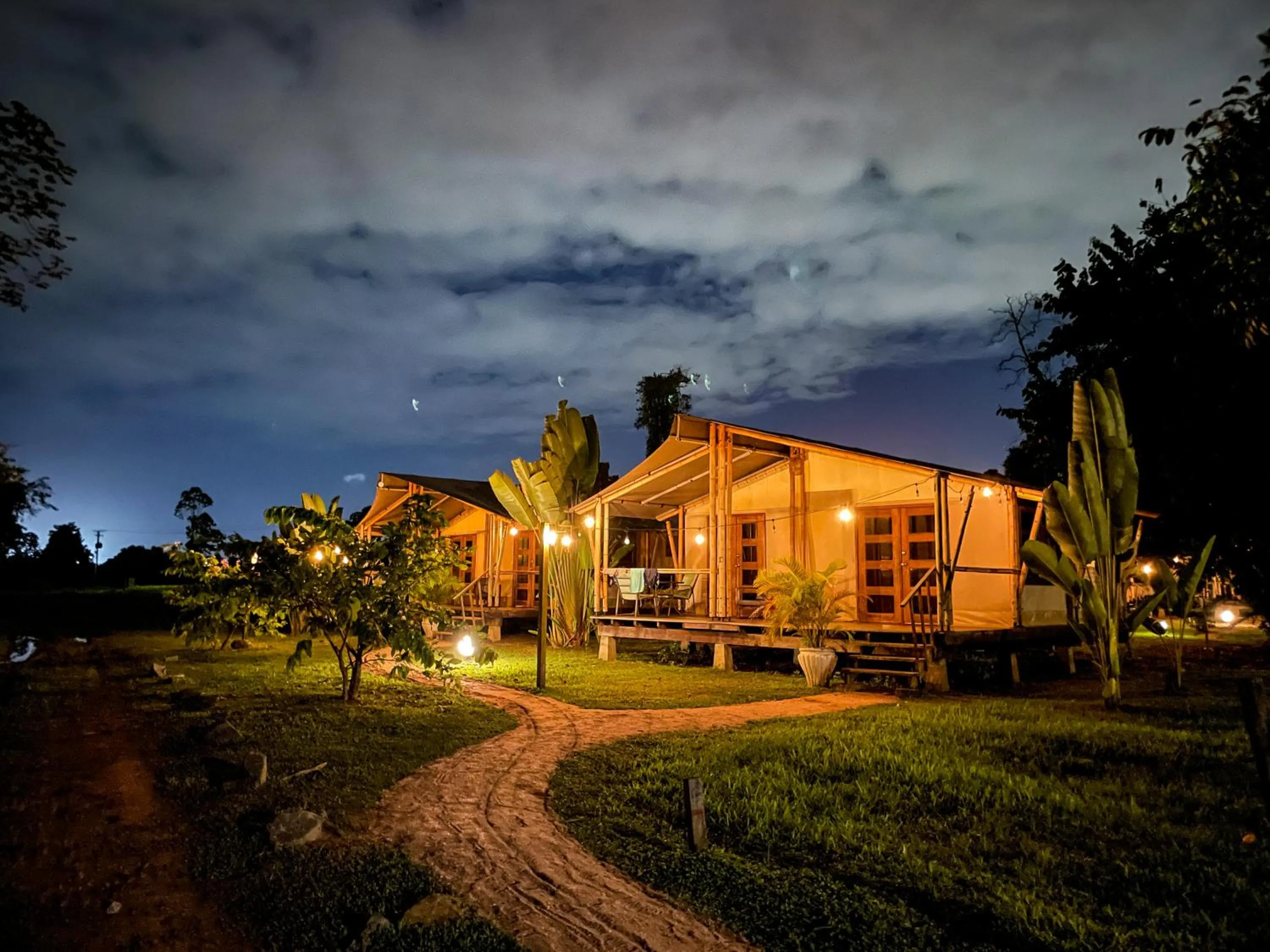 Night in Houttuyn Wellness River Resort