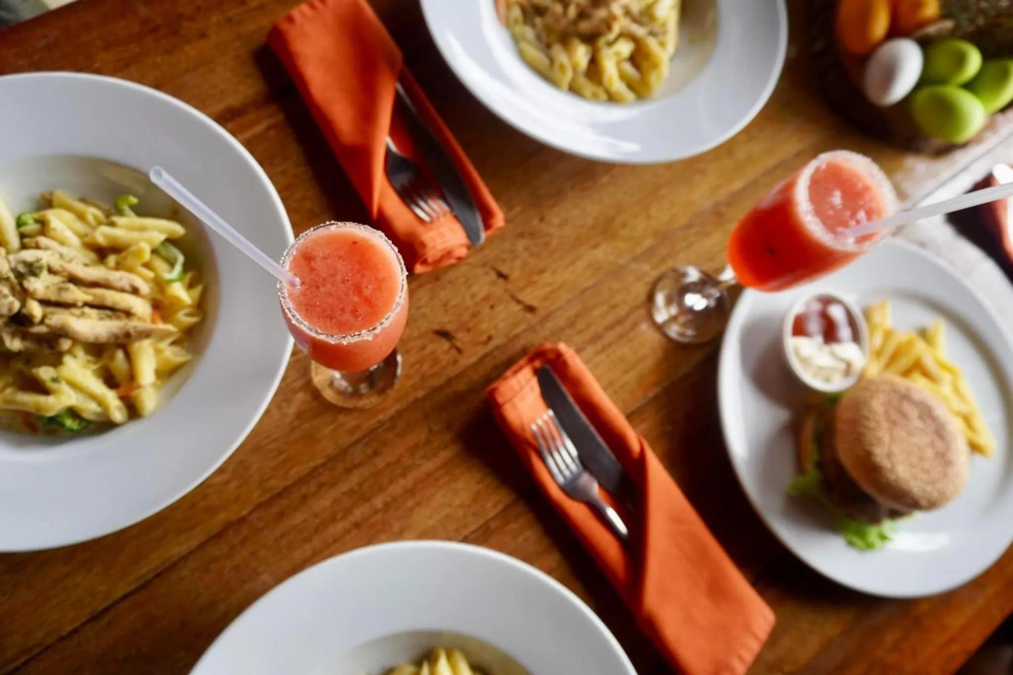 Food and drinks in Houttuyn Wellness River Resort