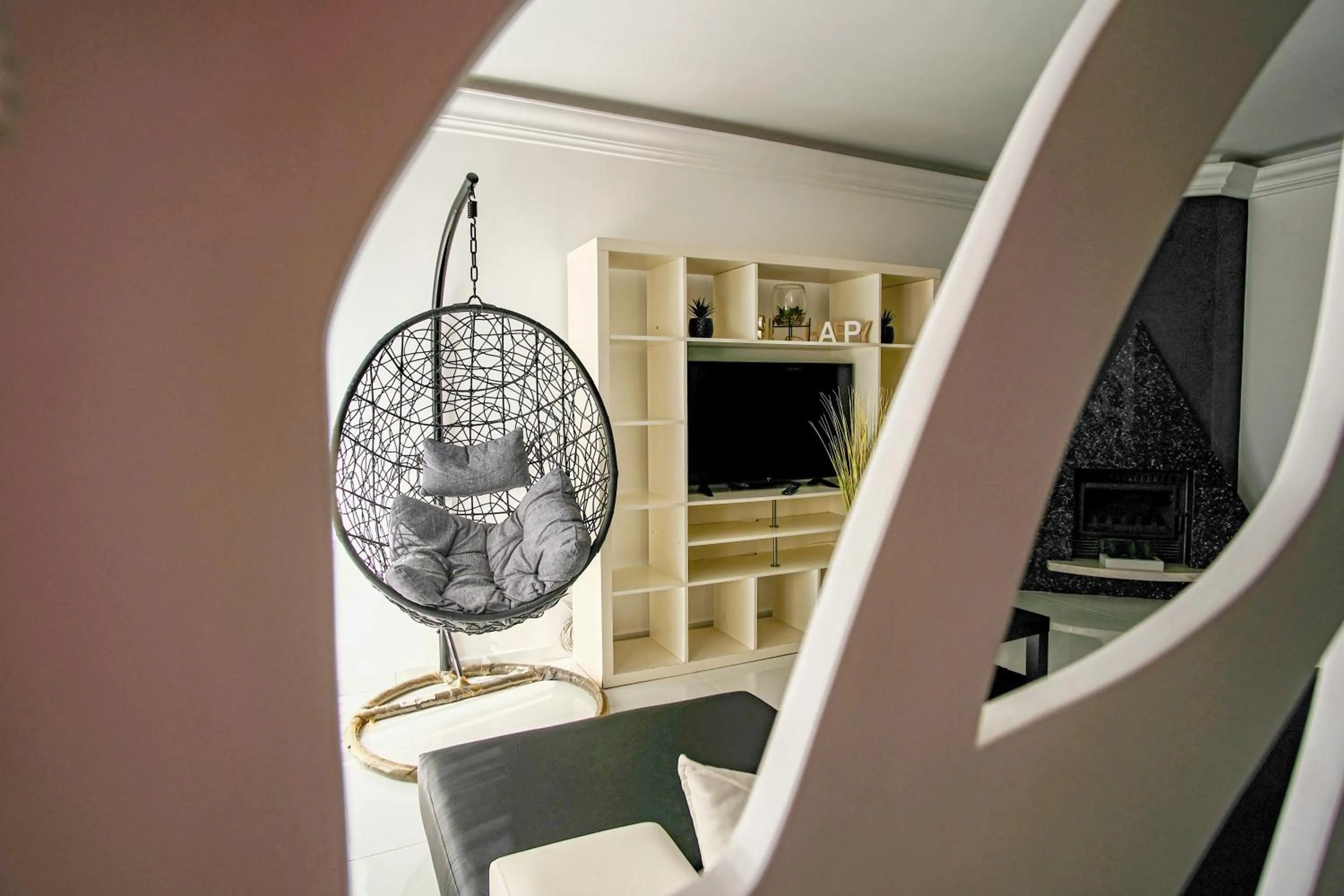 Communal lounge/ TV room in Préstige Holidays Alojamentos