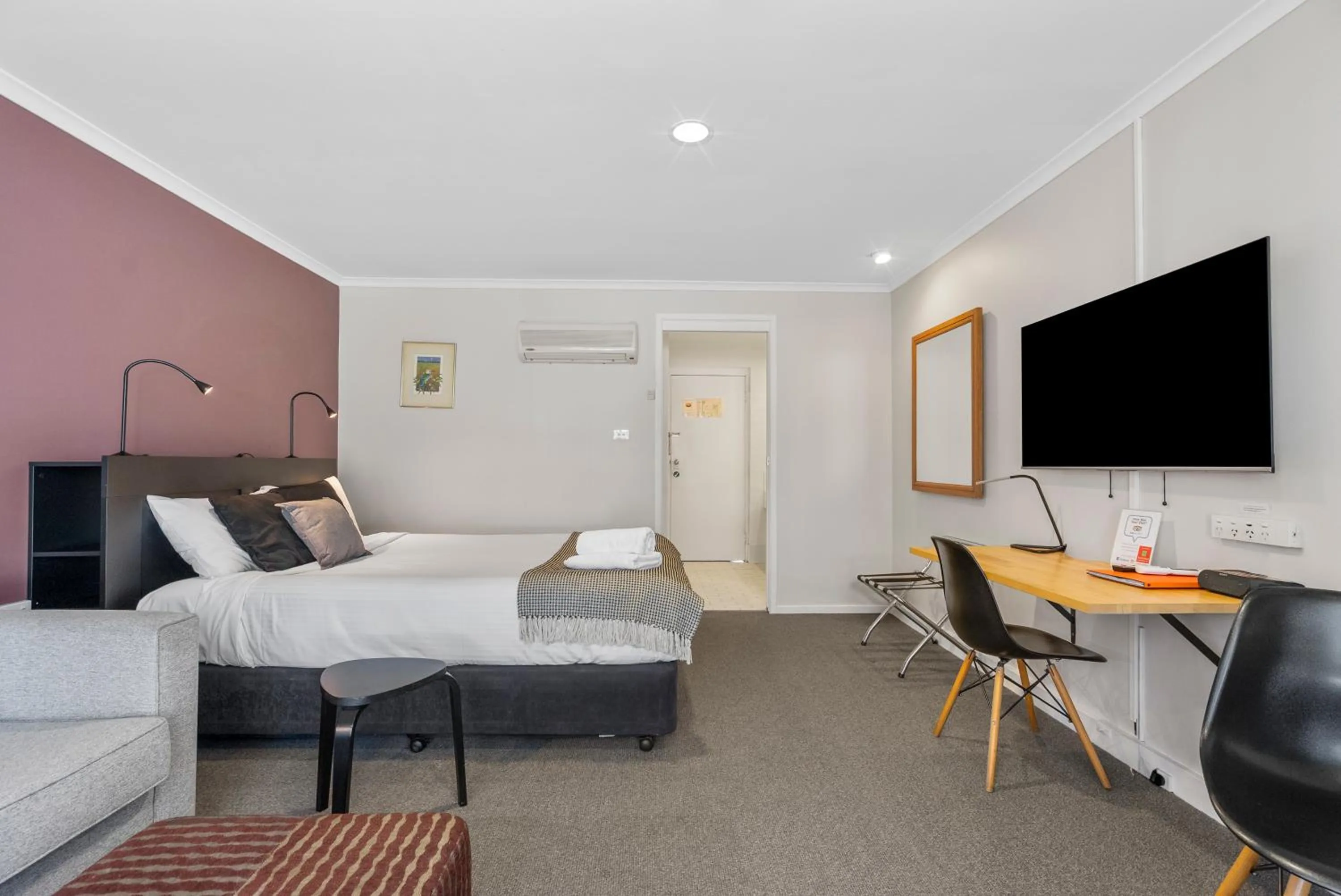 TV and multimedia, Bed in Ballina Byron Islander Resort and Conference Centre