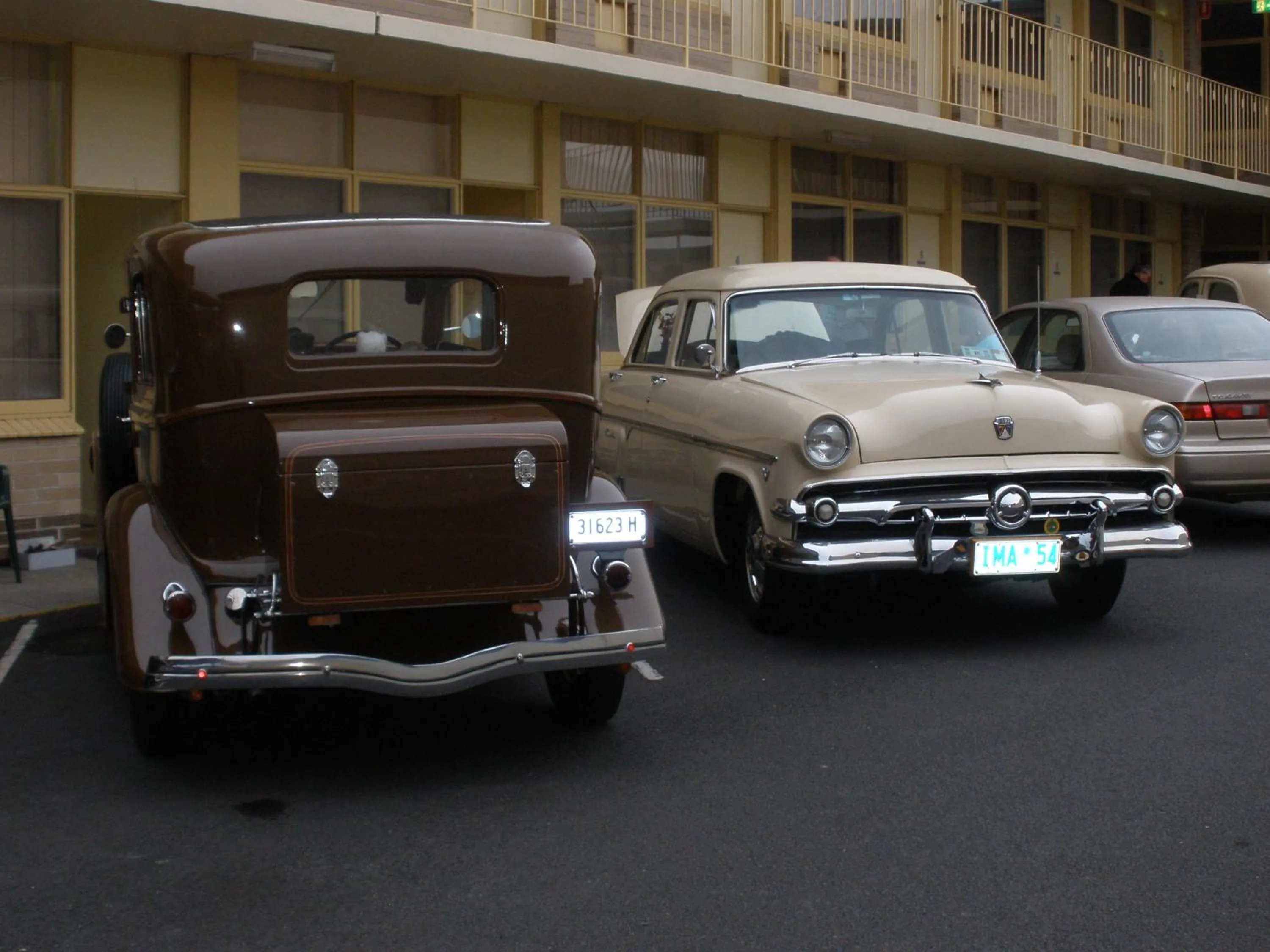 Facade/entrance in Grand Central Motel