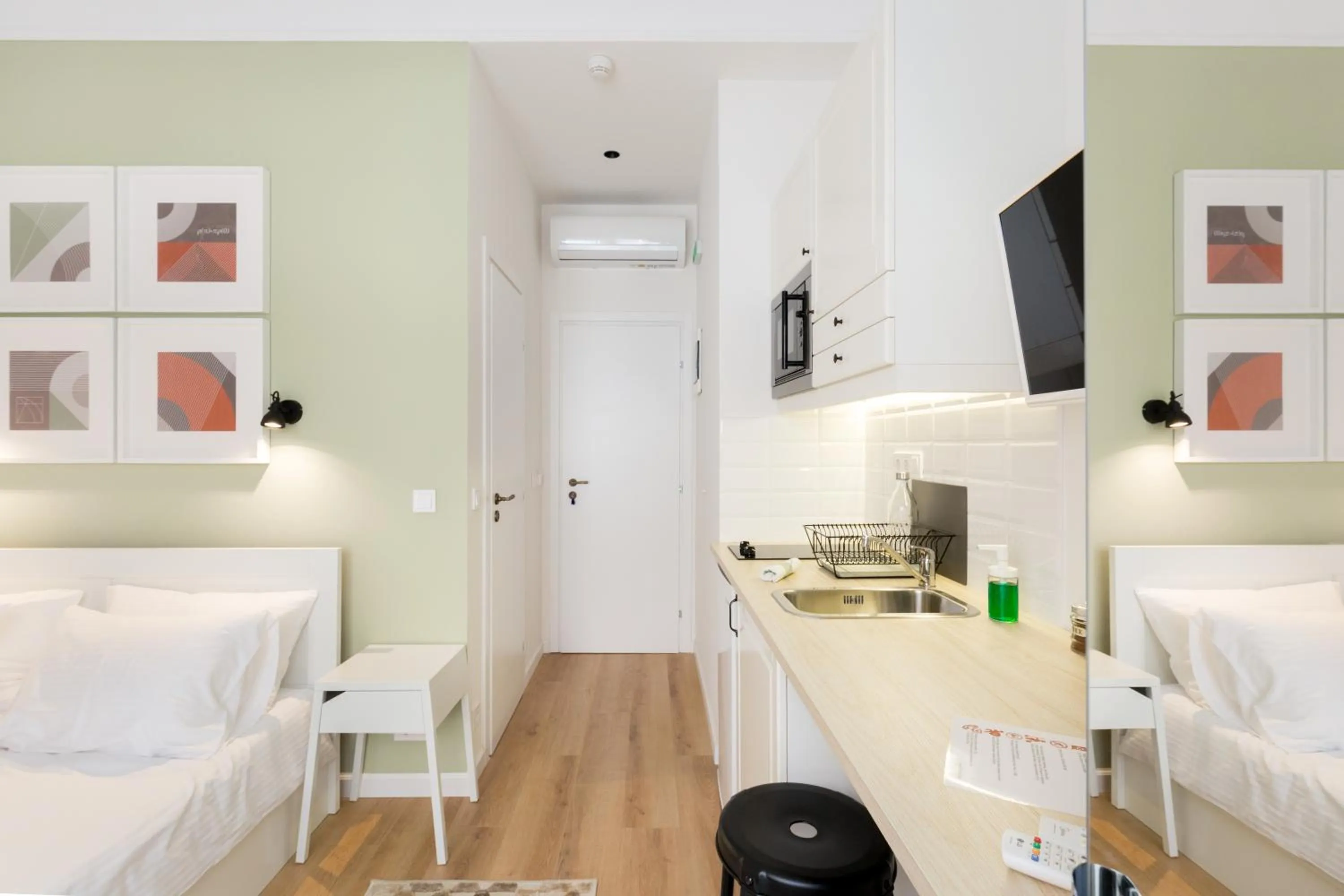 Kitchen or kitchenette, Bed in Dinostratus House