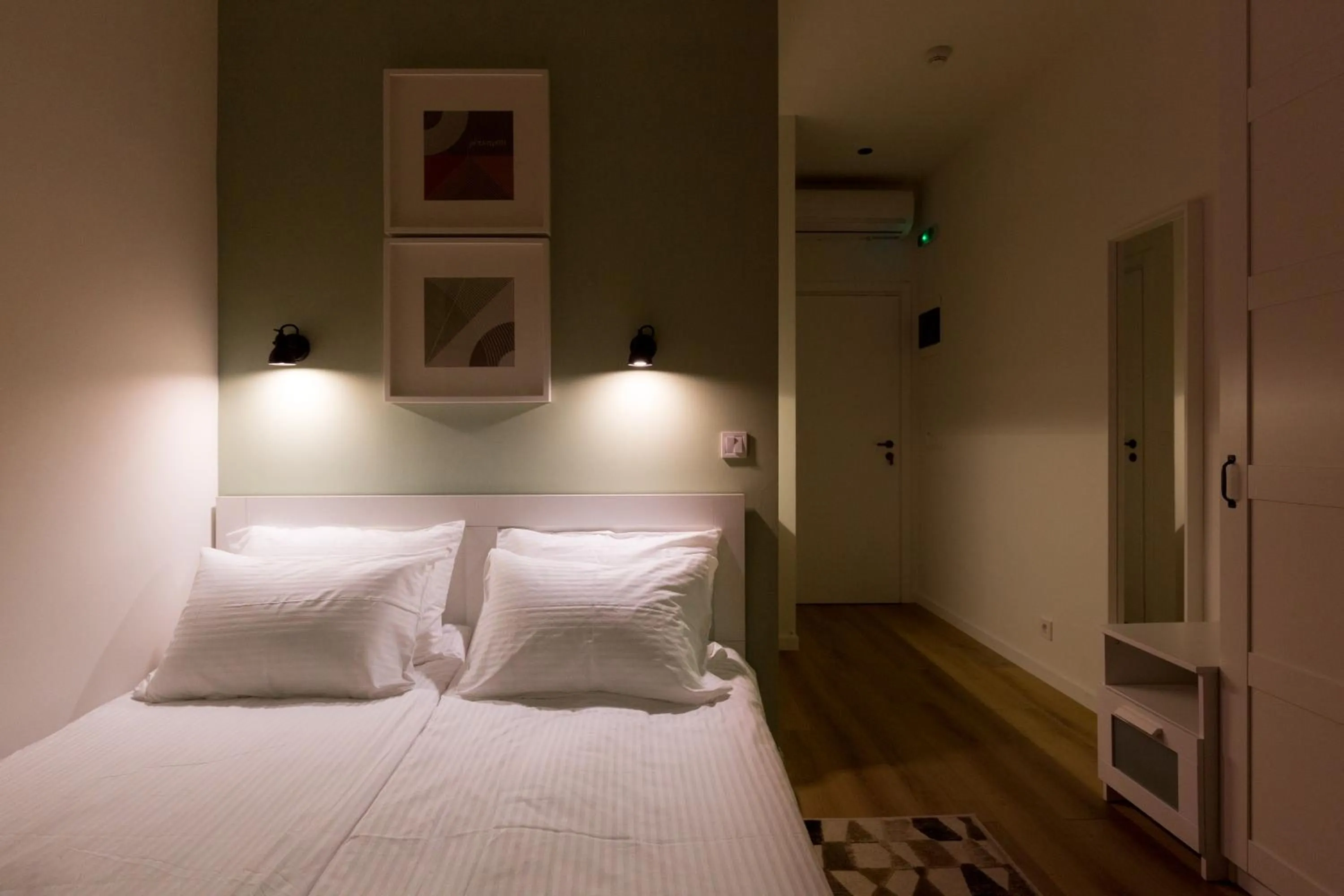 Bed in Dinostratus House