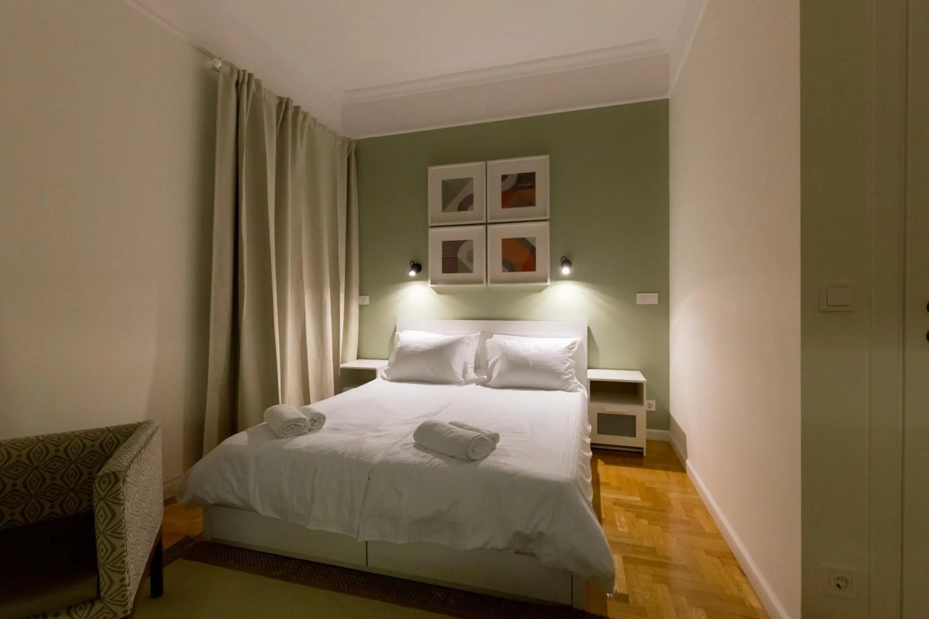 Photo of the whole room, Bed in Dinostratus House Photo of the whole room, Bed in Dinostratus House