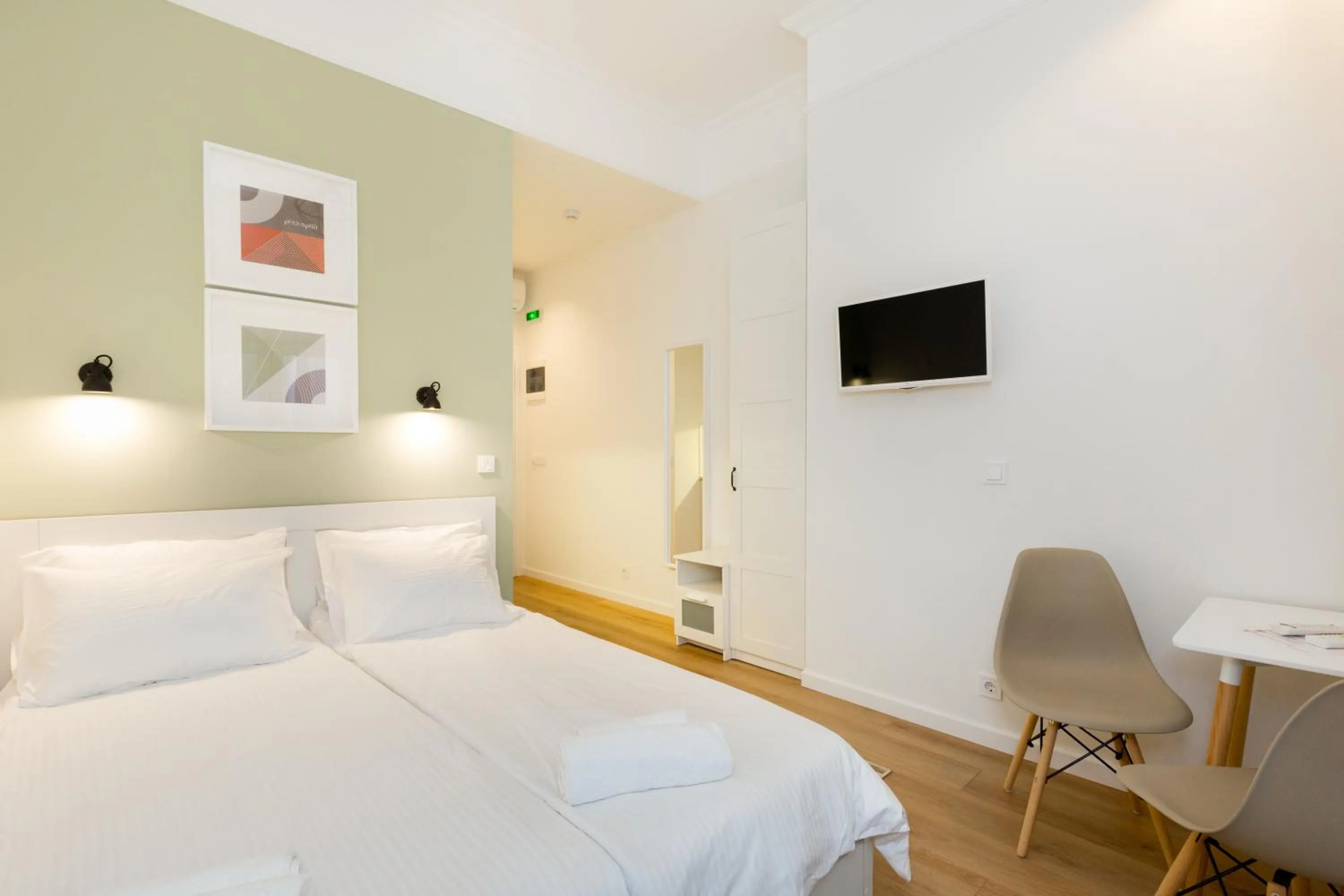 Bed in Dinostratus House