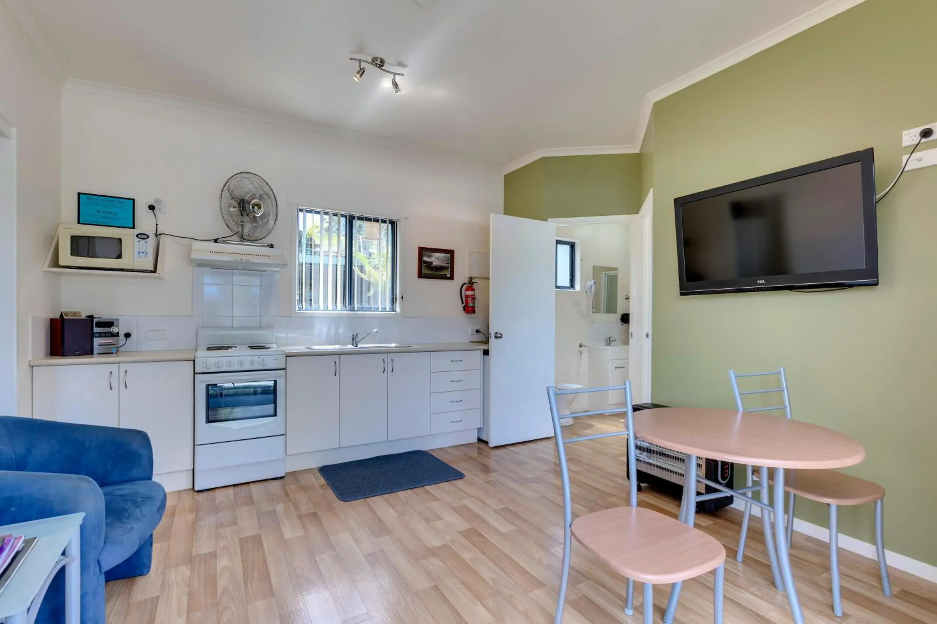 Two-Bedroom Cottage in Port Huon Cottages Two-Bedroom Cottage in Port Huon Cottages