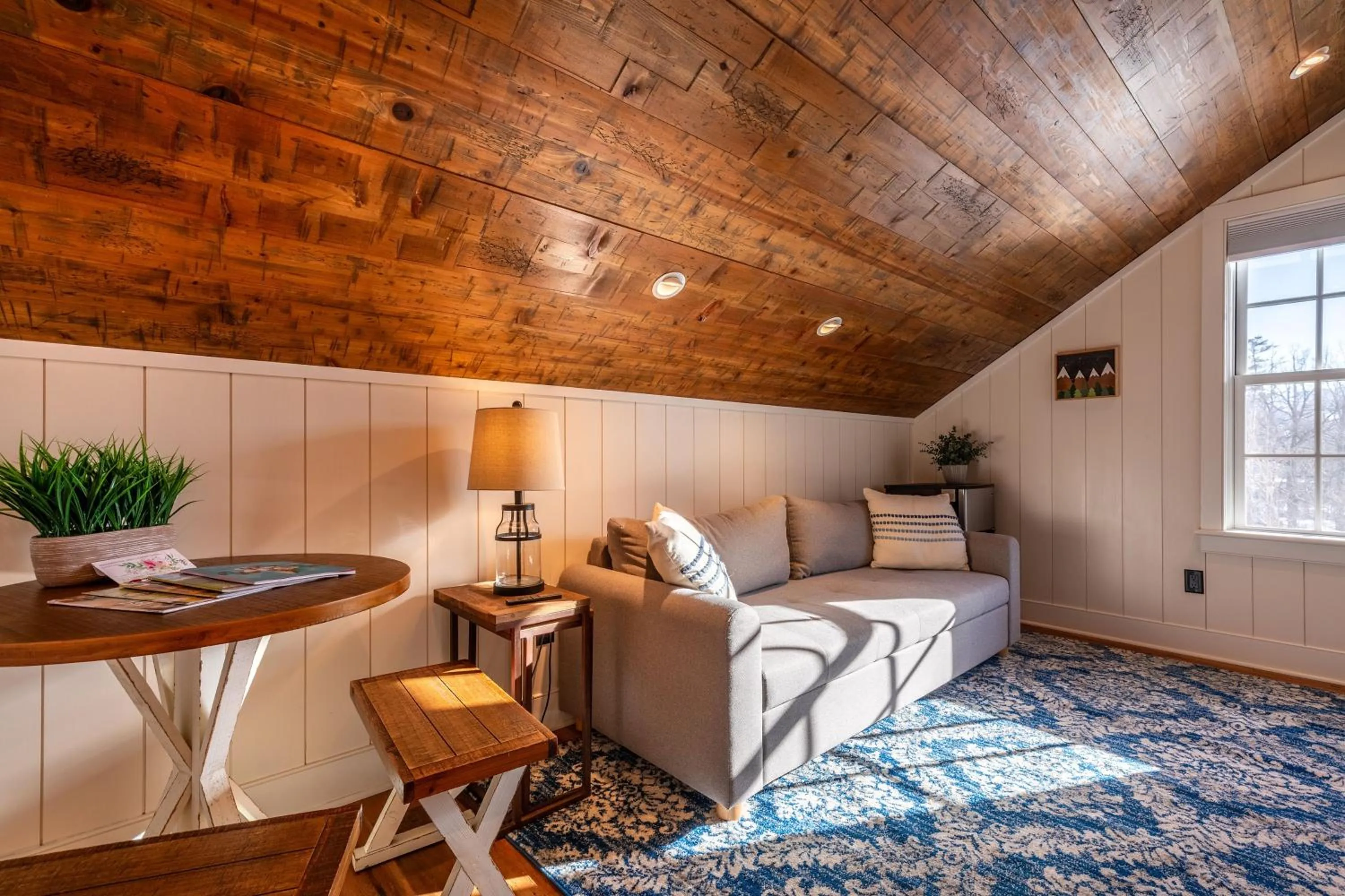 Living room in The Barnstead Inn