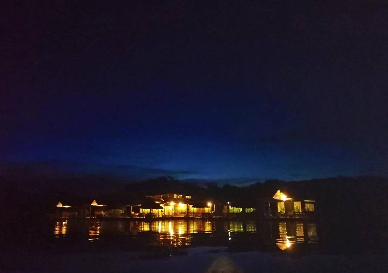 Property building in Amazon Oasis Floating Lodge