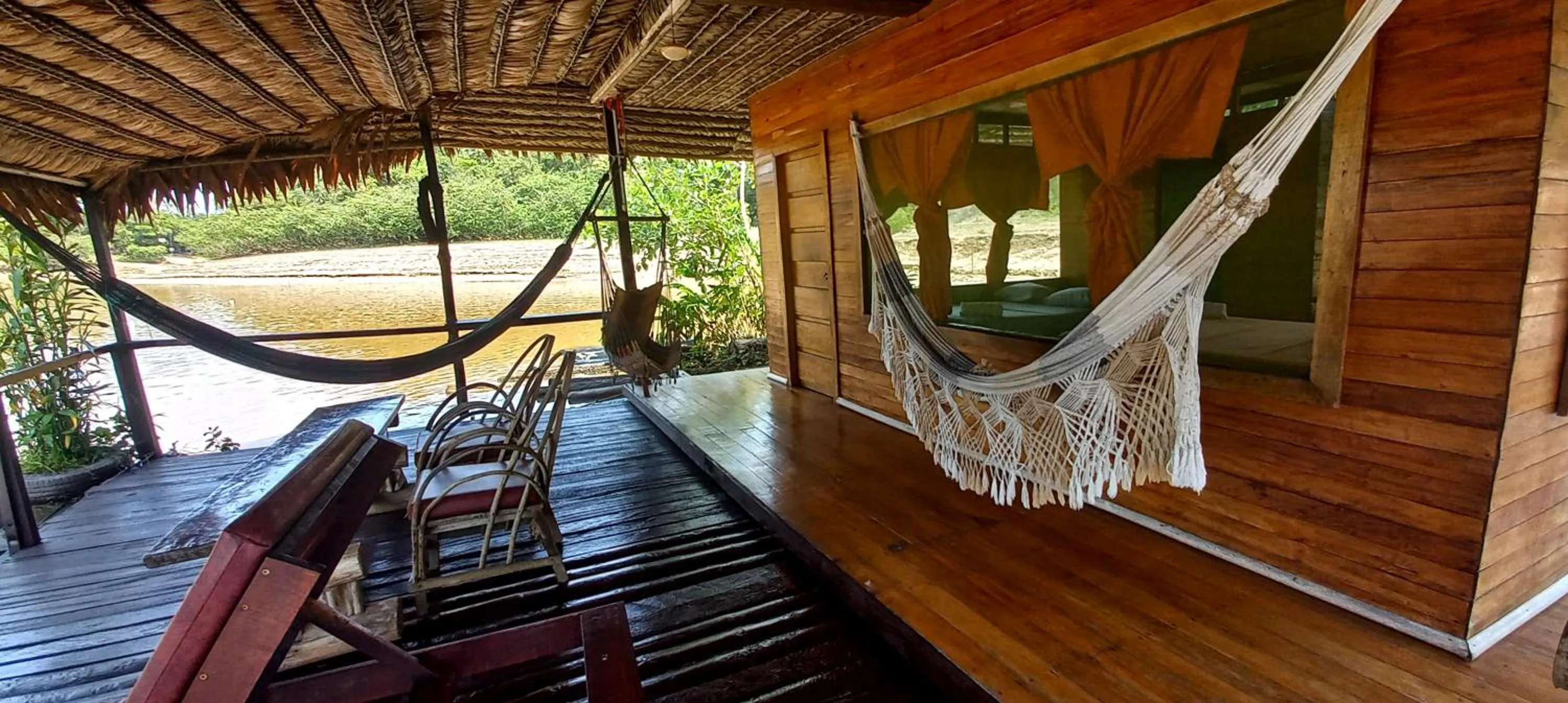 Amazon Oasis Floating Lodge