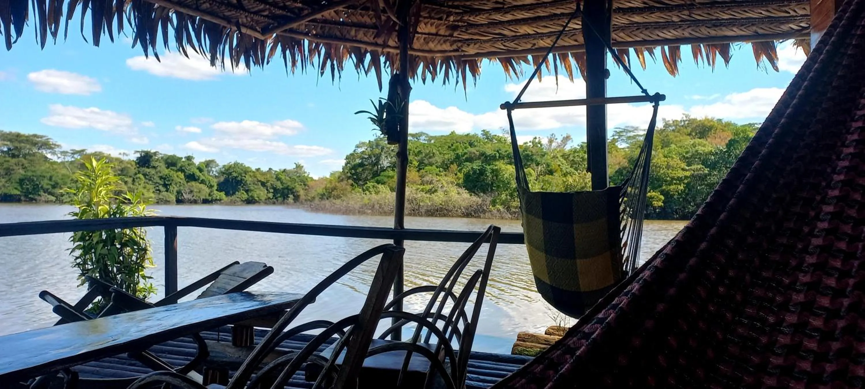 Amazon Oasis Floating Lodge