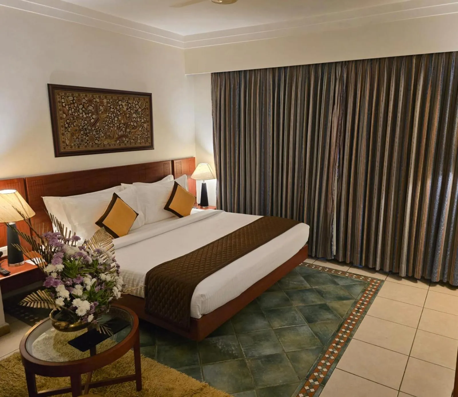 Bedroom, Bed in Harrisons Hotel