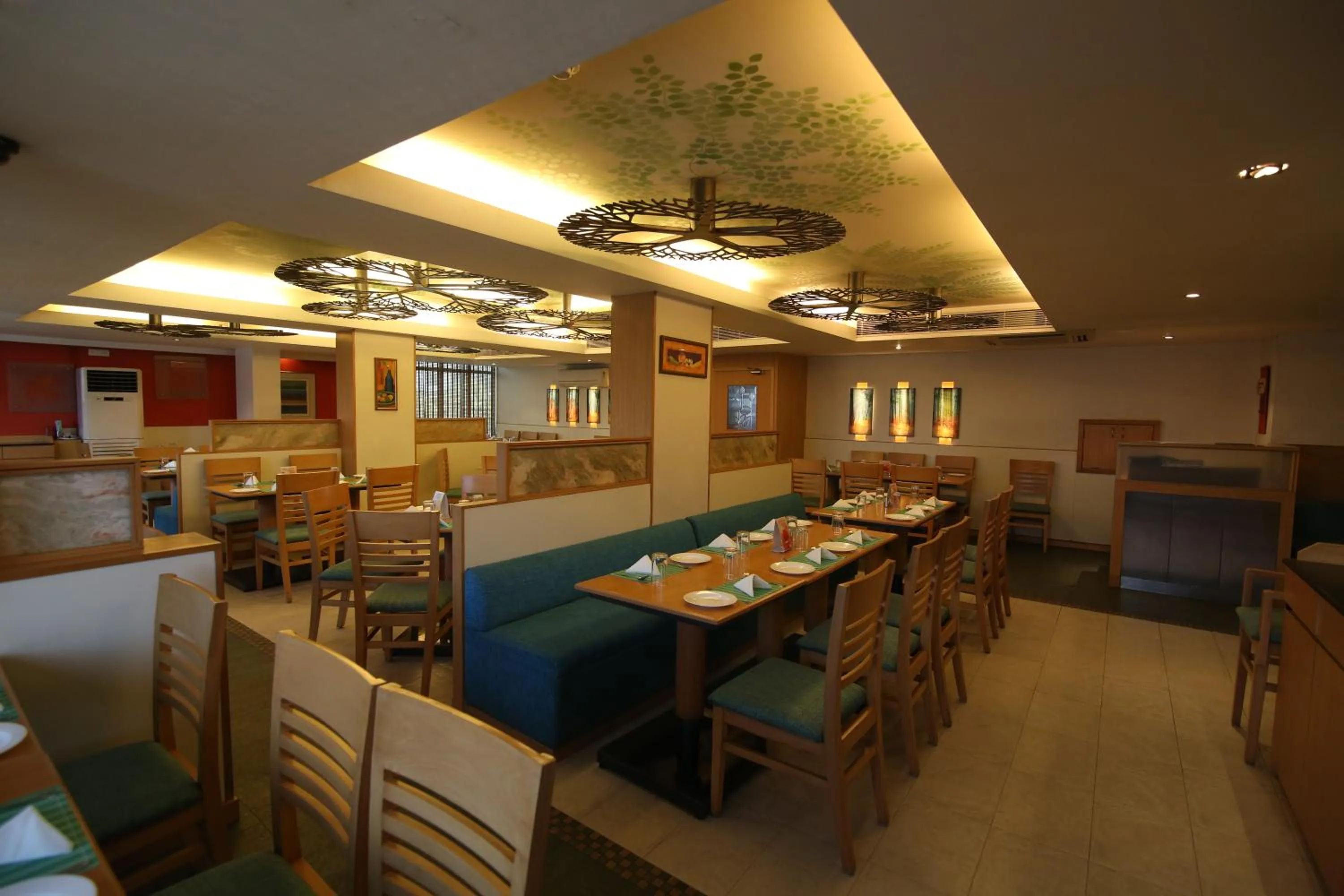 Restaurant/places to eat in Harrisons Hotel