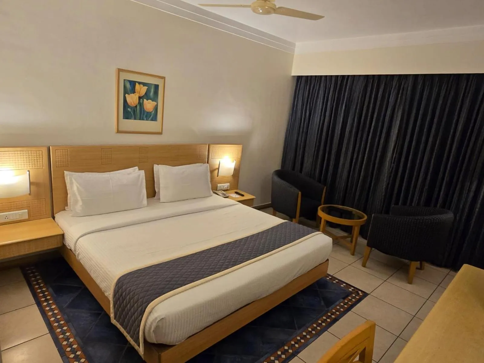 Bedroom, Bed in Harrisons Hotel