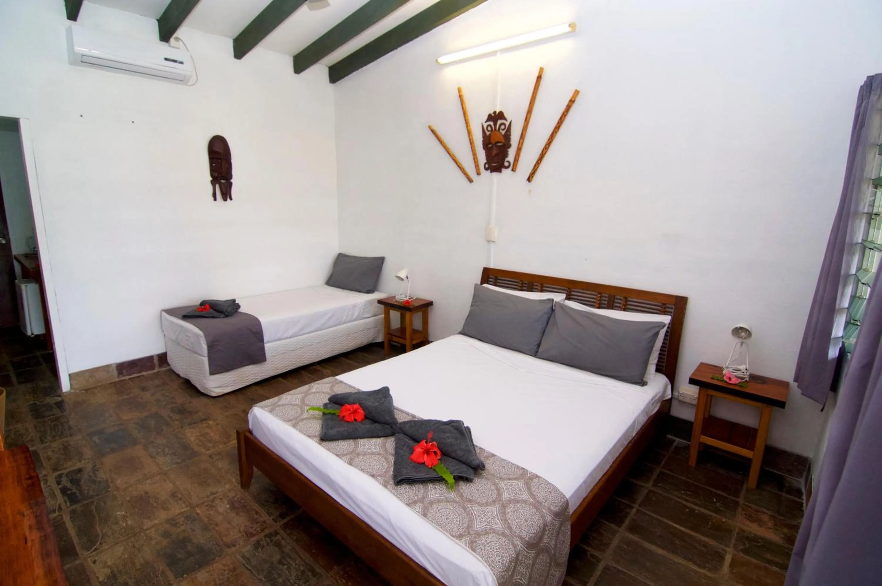 Bed in Deco Stop Lodge