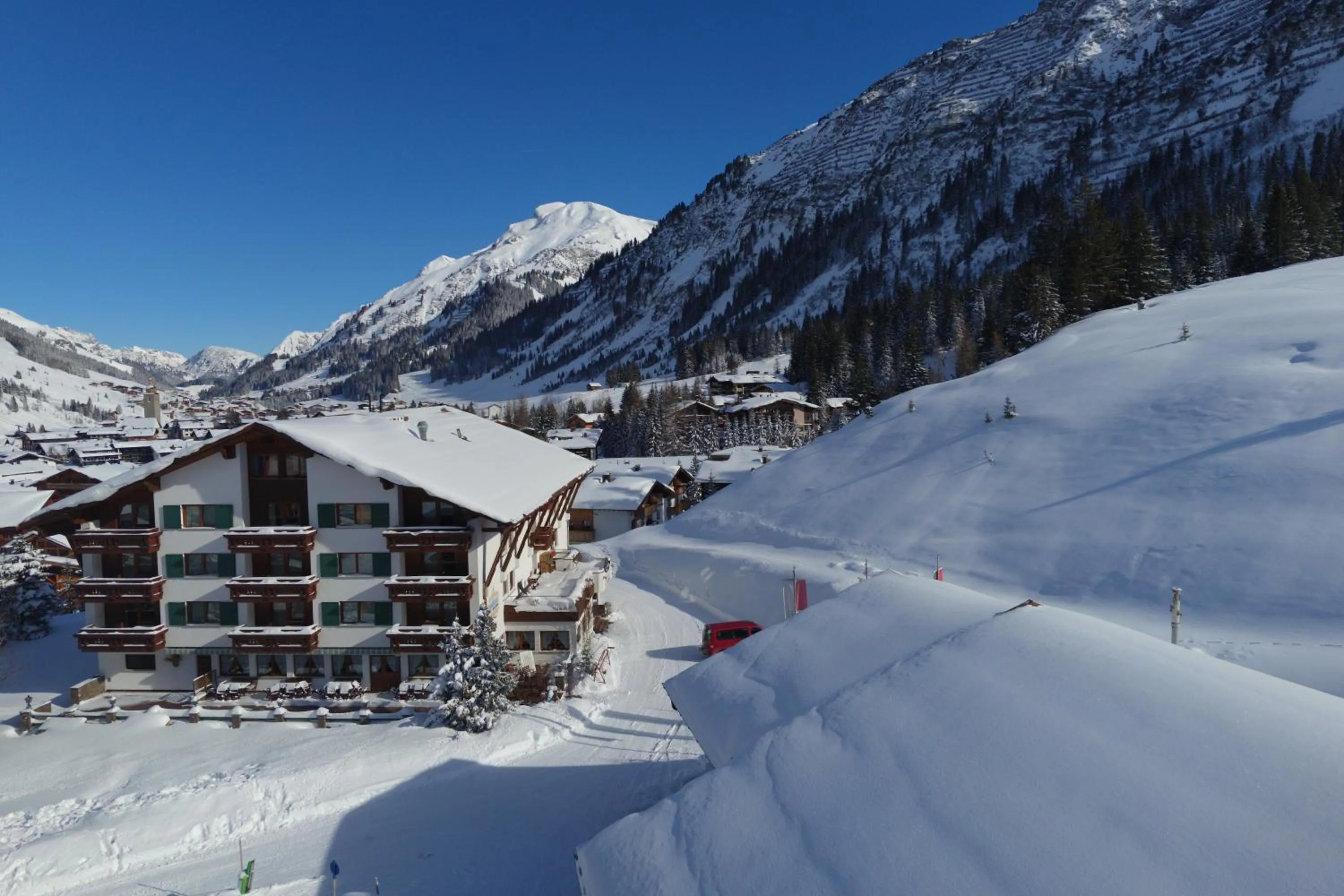 Property building in Hotel Omesberg