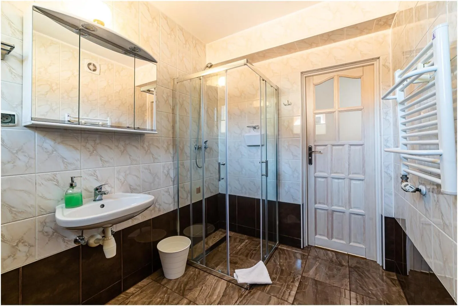 Bathroom in Willa Marlin