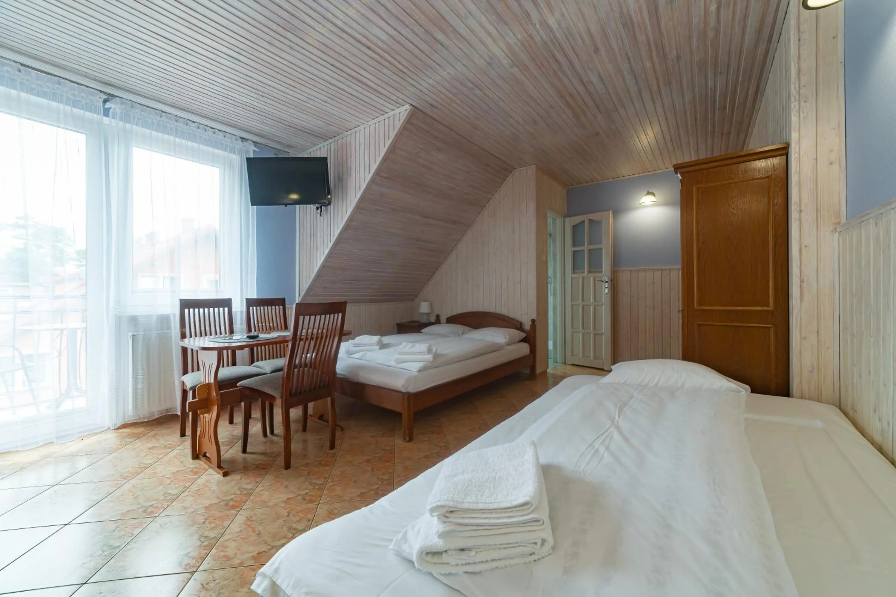 Bed in Willa Marlin