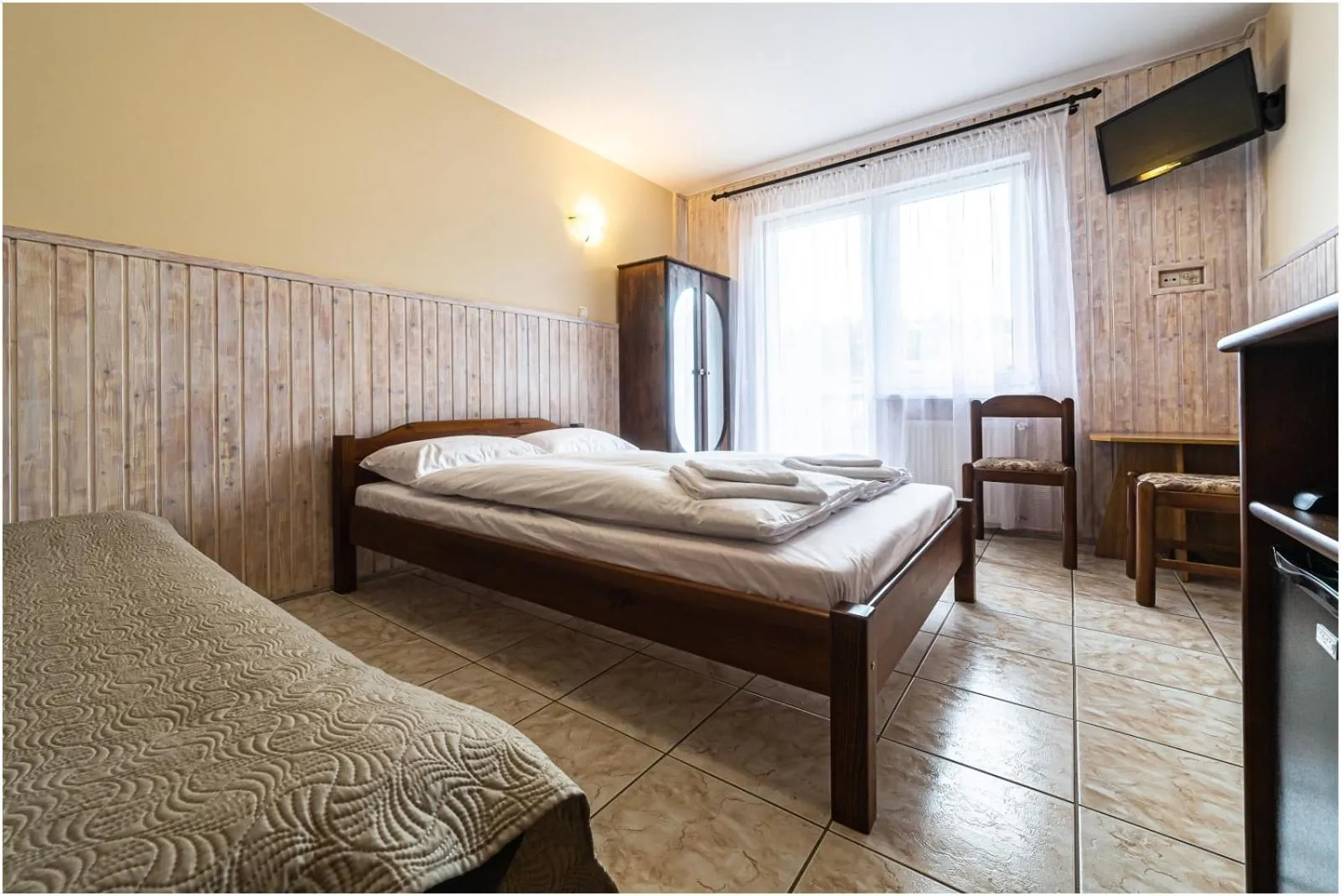 Photo of the whole room, Bed in Willa Marlin