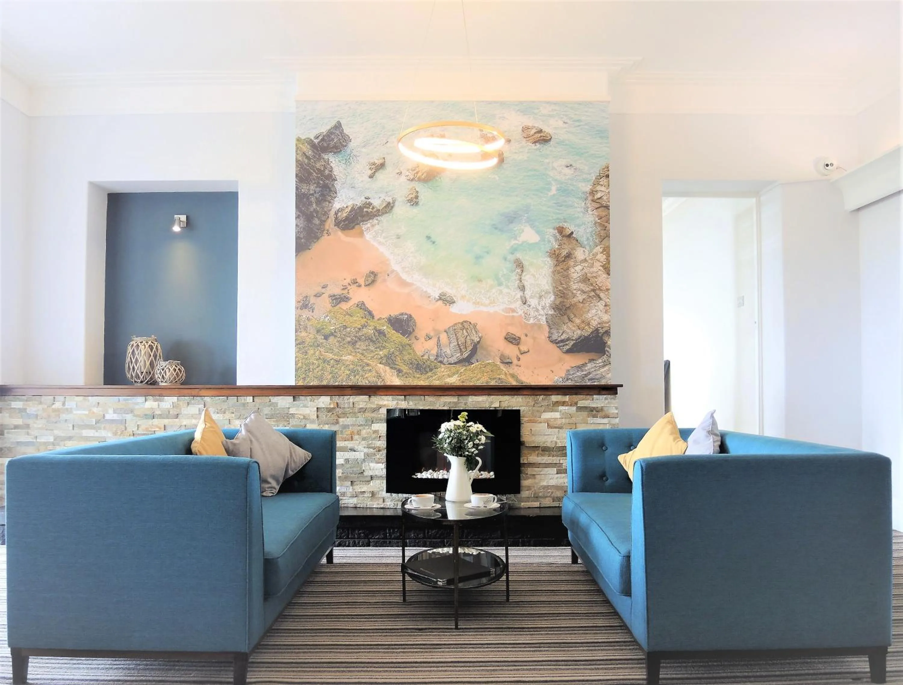 Lounge or bar in The Kilbirnie Hotel