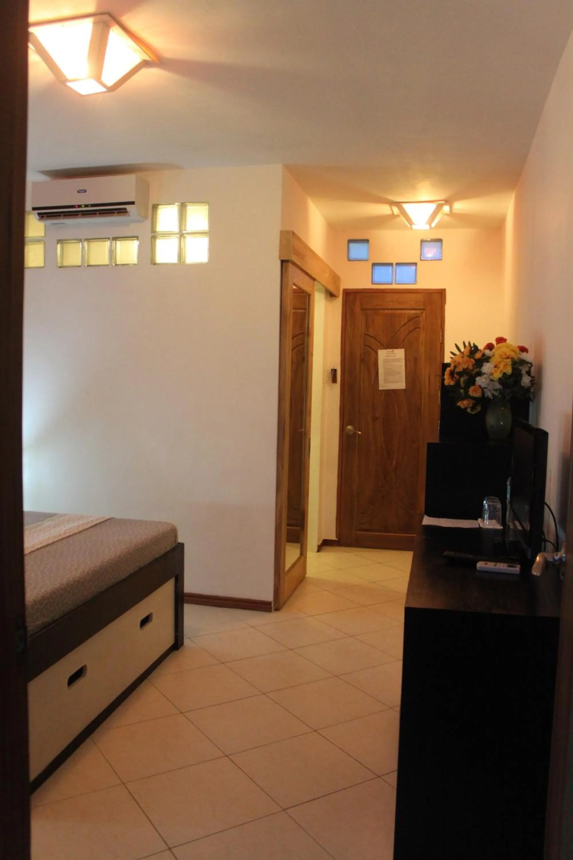 Photo of the whole room, Bed in Vanilla Sky Dive Resort