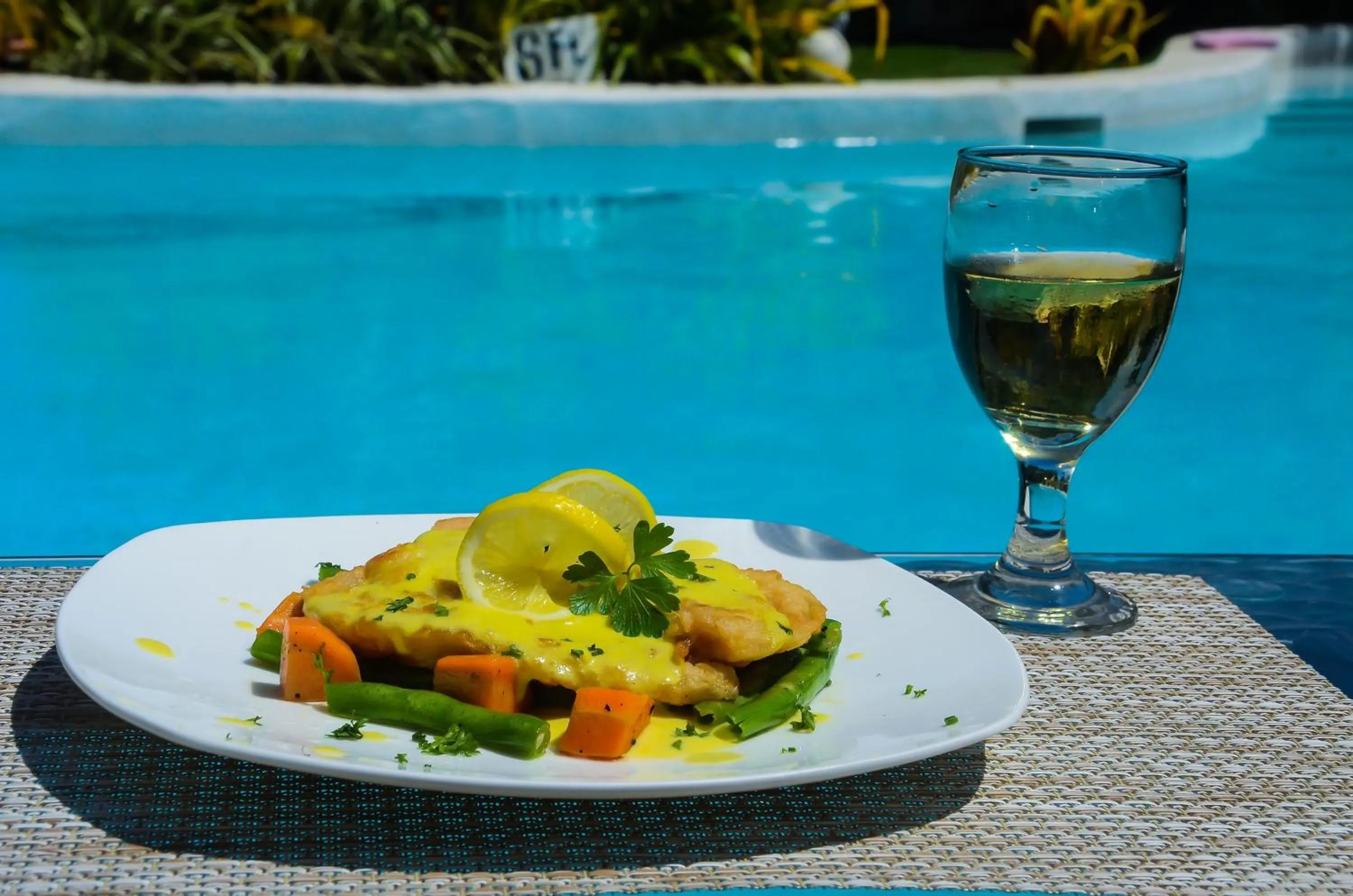 Food in Vanilla Sky Dive Resort