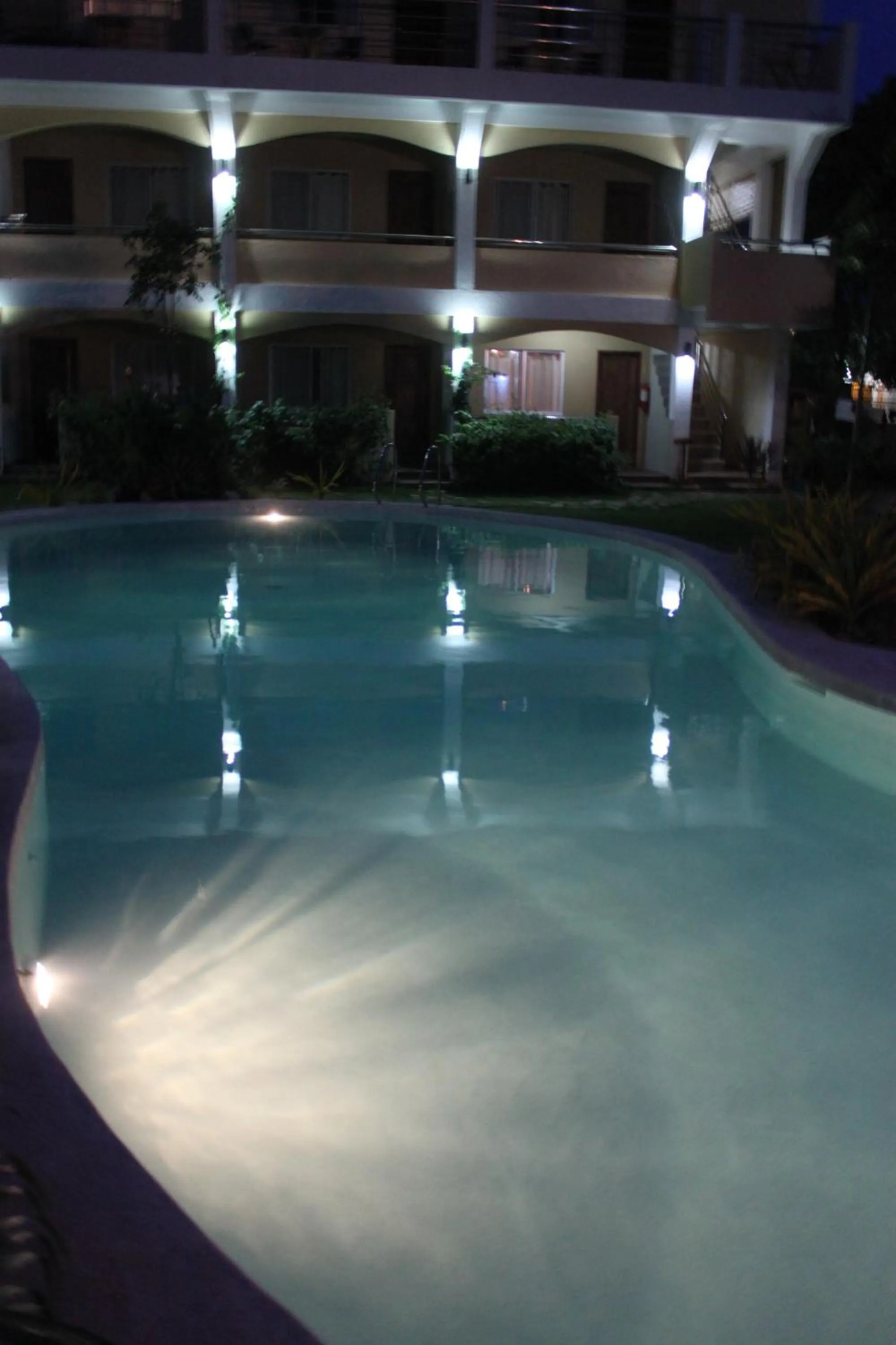 Swimming pool in Vanilla Sky Dive Resort