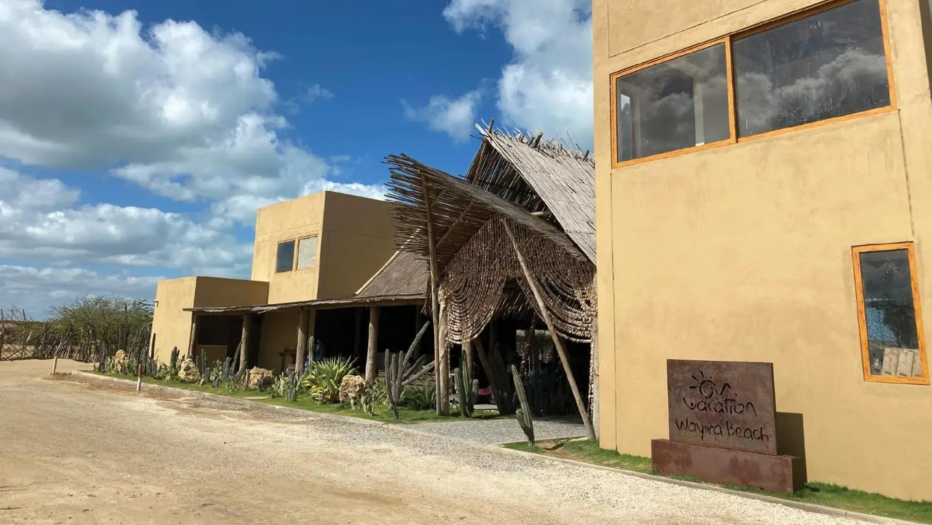 Property building in Hotel Wayira Beach Property building in Hotel Wayira Beach