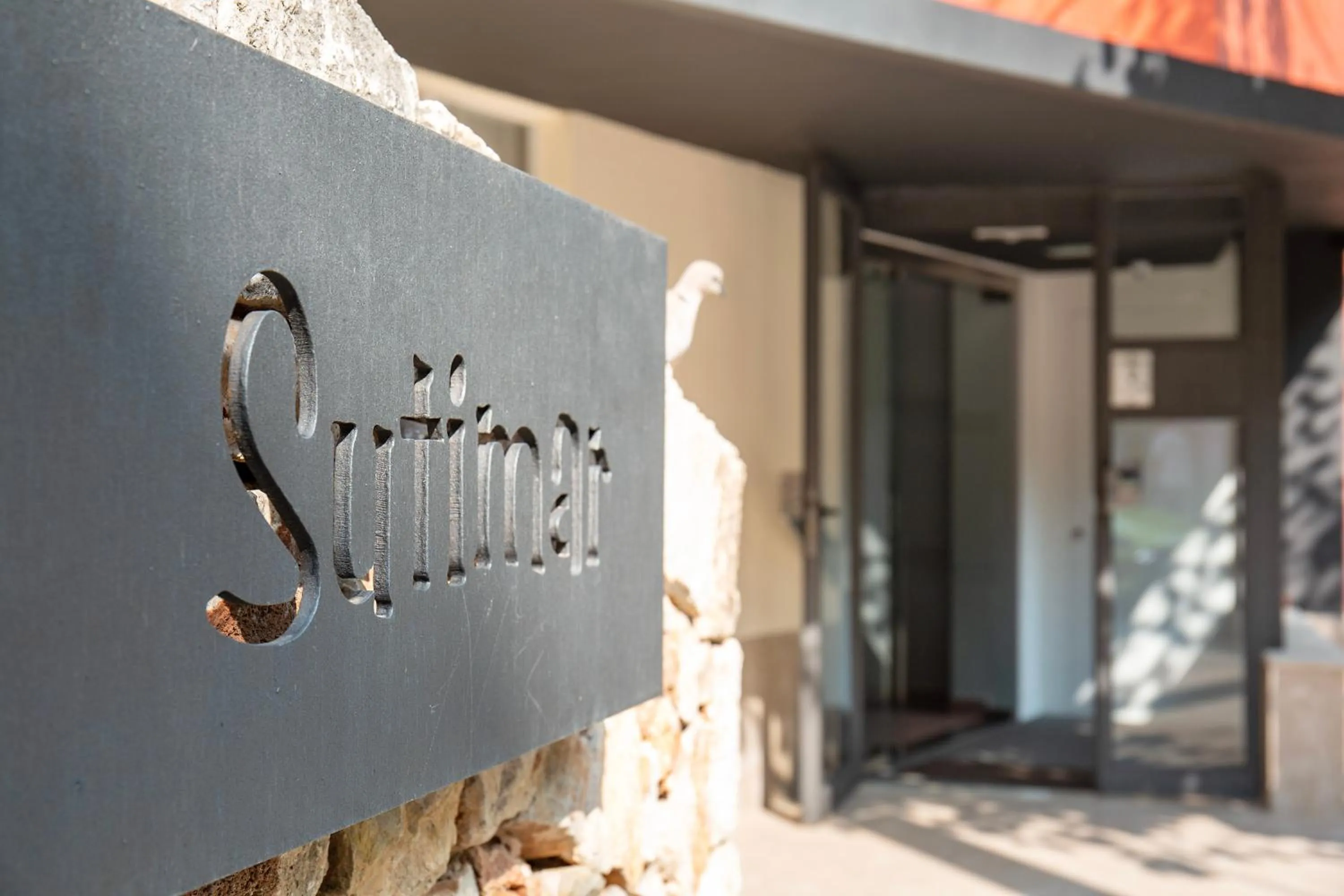 Facade/entrance in Hostal Residencia Sutimar