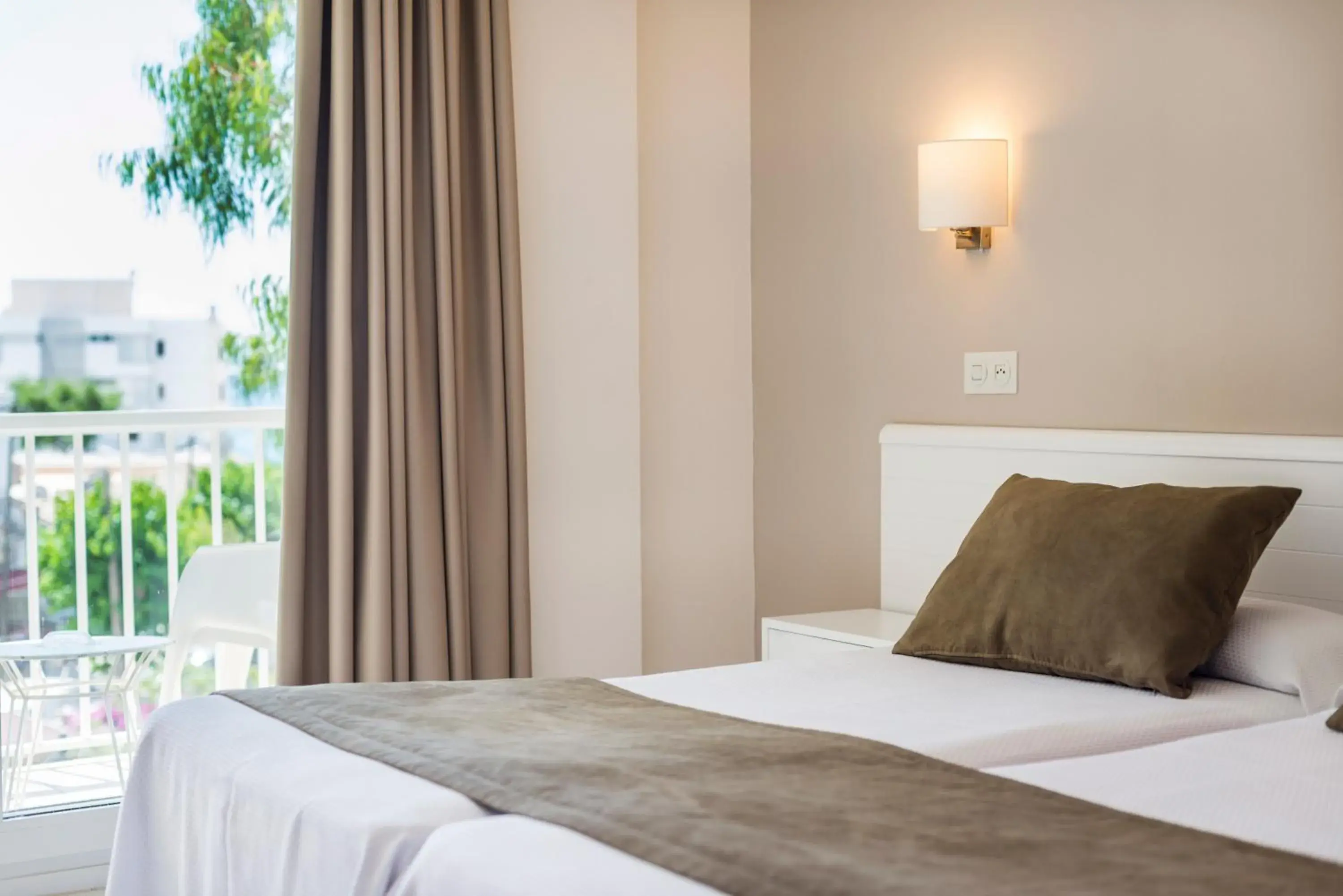 Double or Twin Room in Hostal Residencia Sutimar Double or Twin Room in Hostal Residencia Sutimar