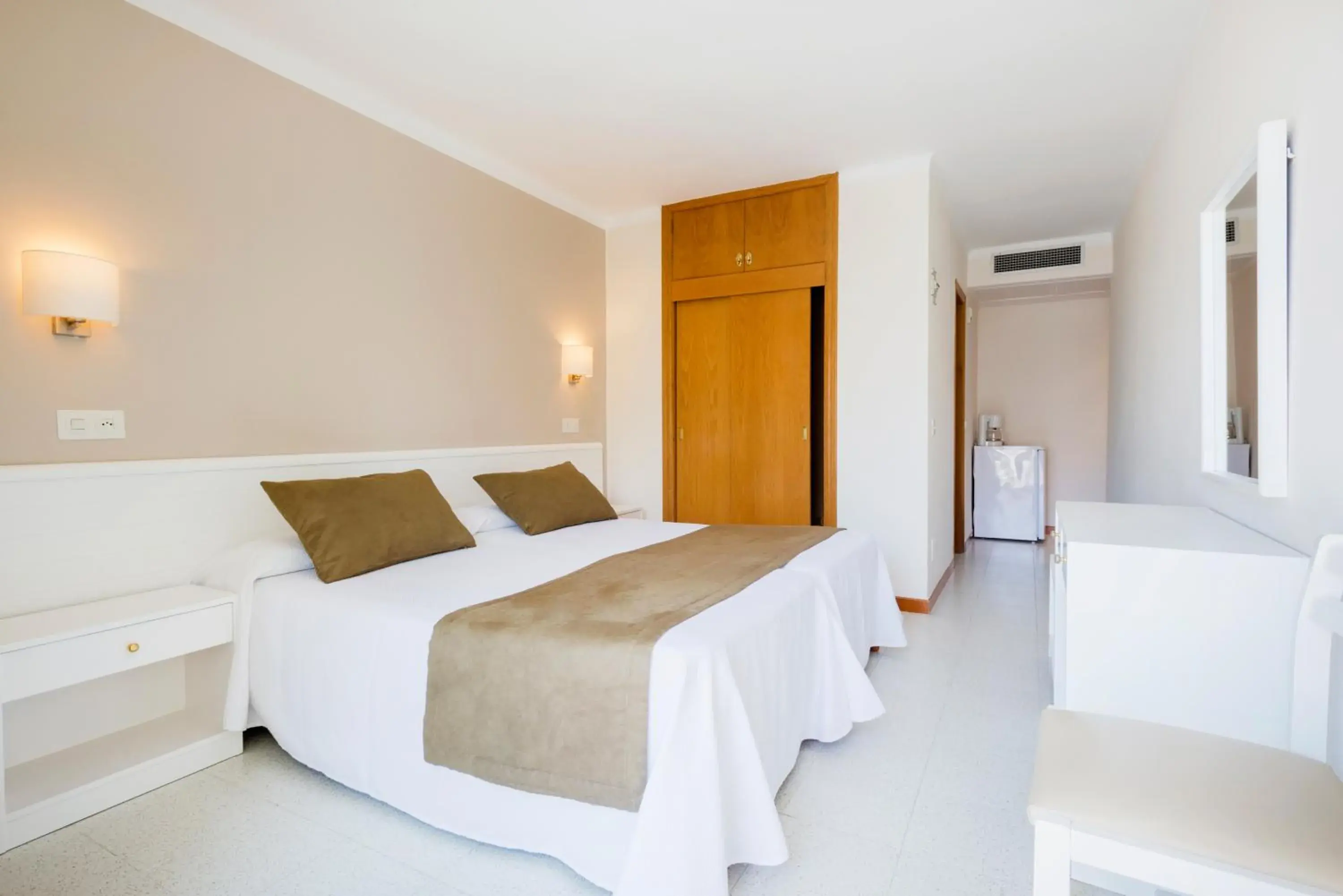Double or Twin Room in Hostal Residencia Sutimar Double or Twin Room in Hostal Residencia Sutimar