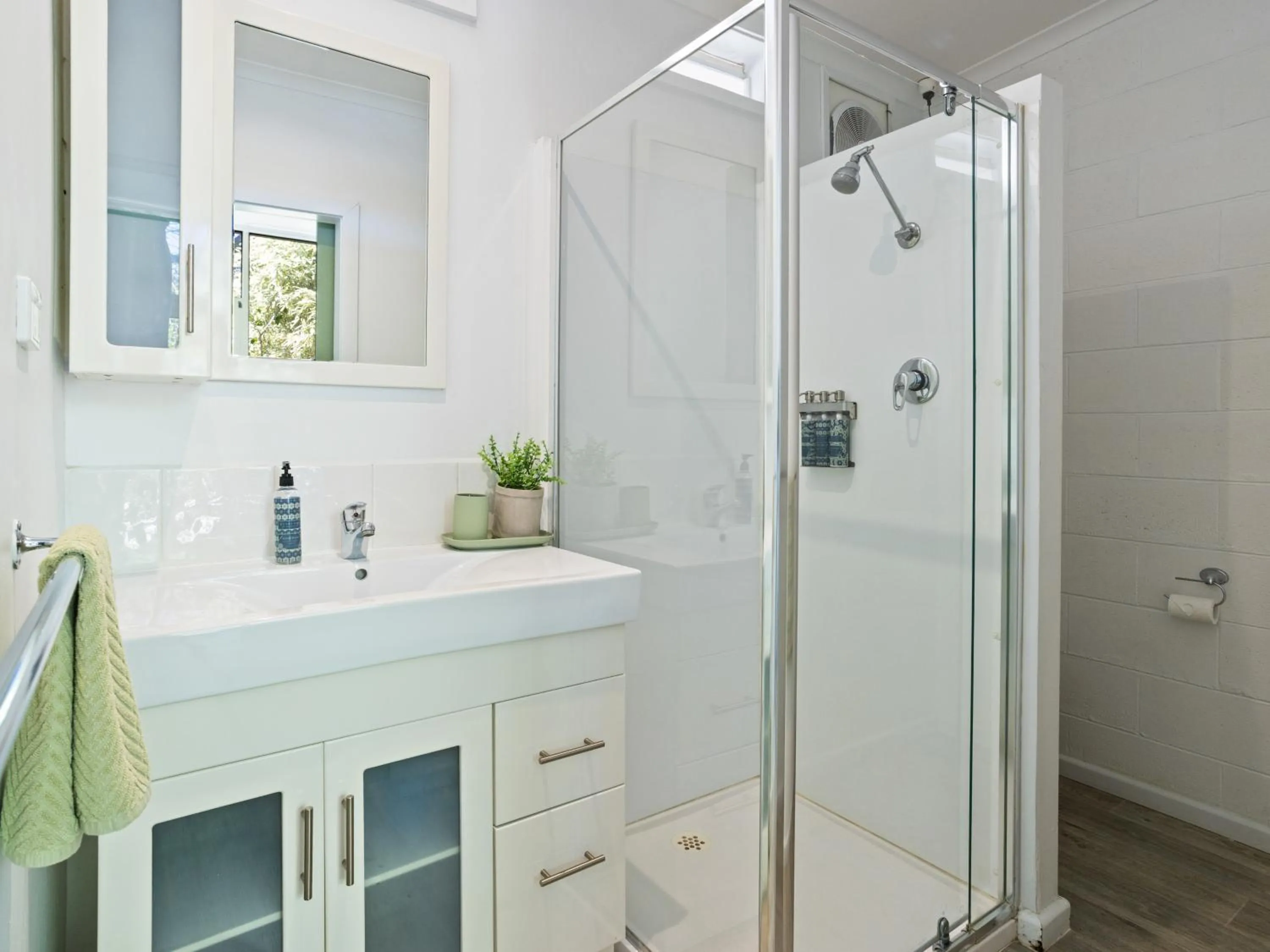 Peninsula Beach Motel