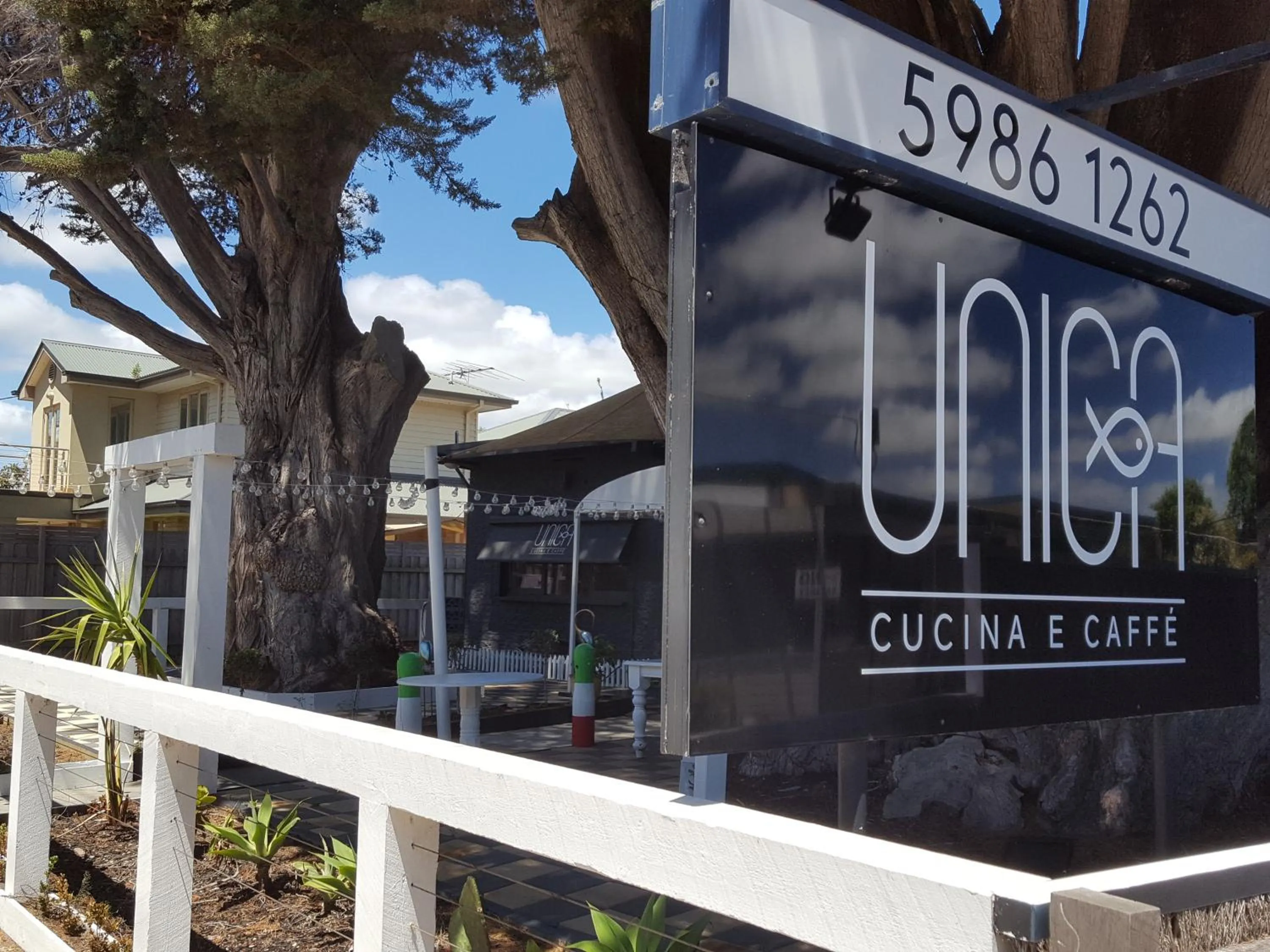 Restaurant/places to eat in Peninsula Beach Motel