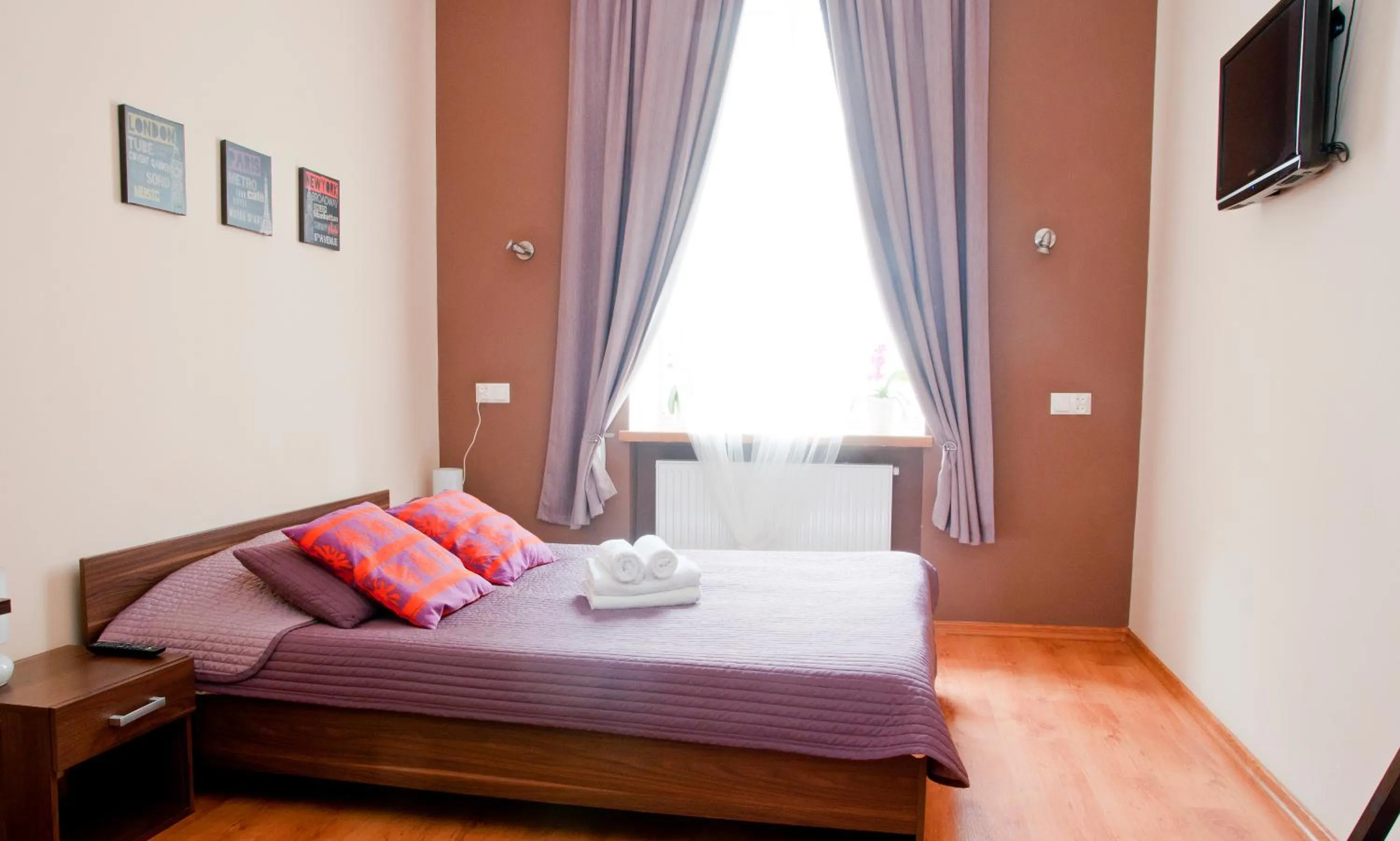 Bed in BedRooms Piotrkowska 64